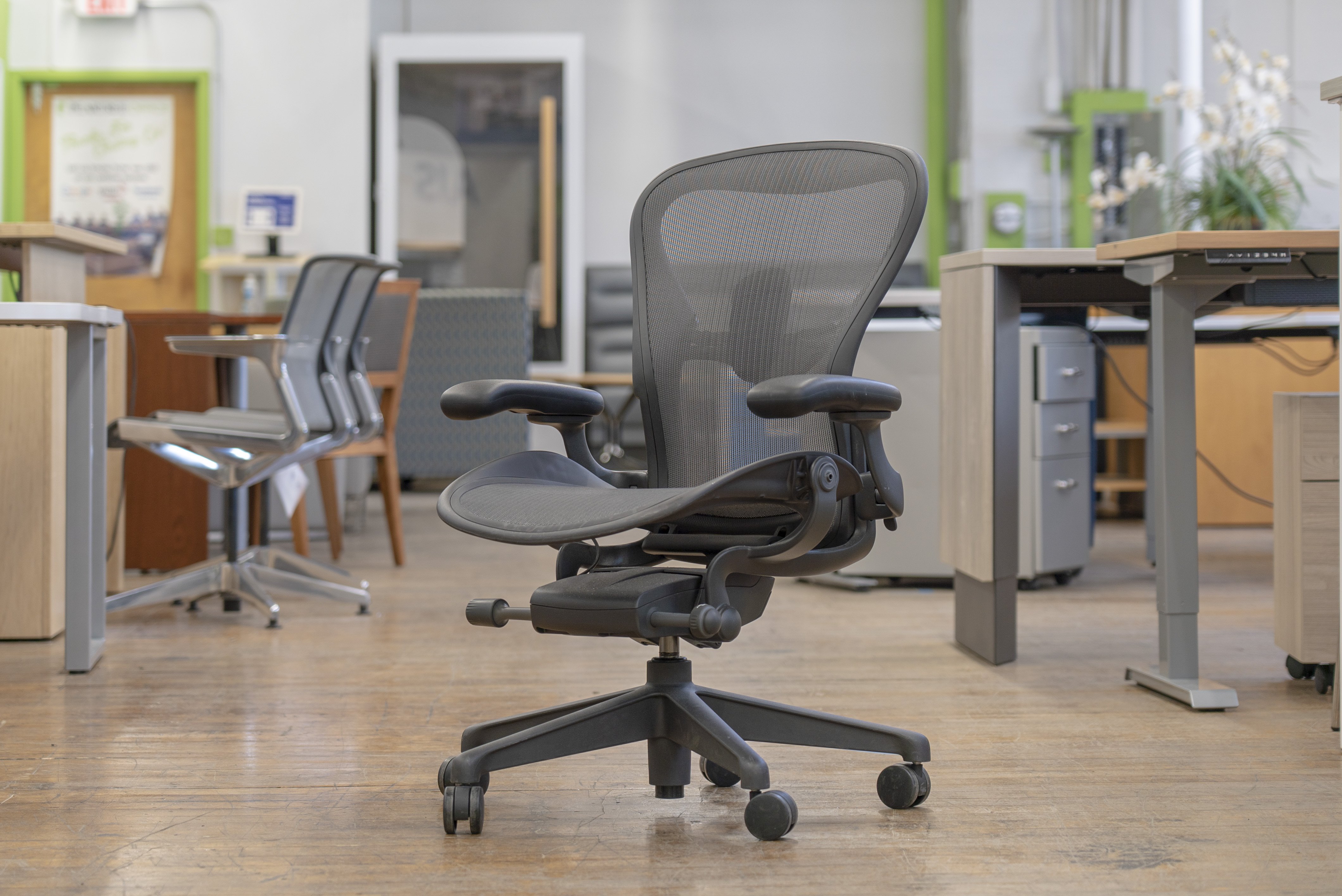herman-miller-aeron-chairs