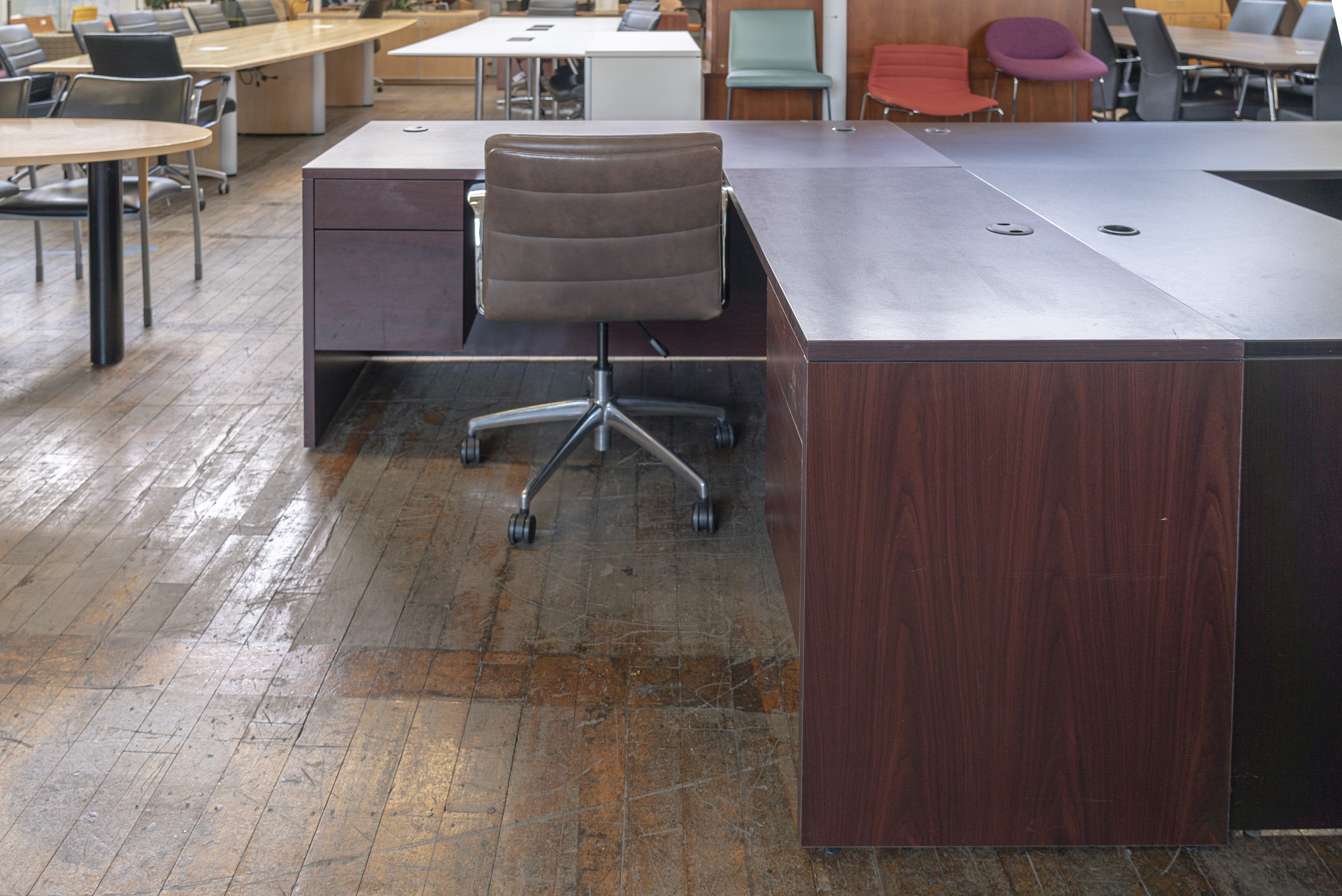 hon-mahogany-laminate-l-shaped-desks