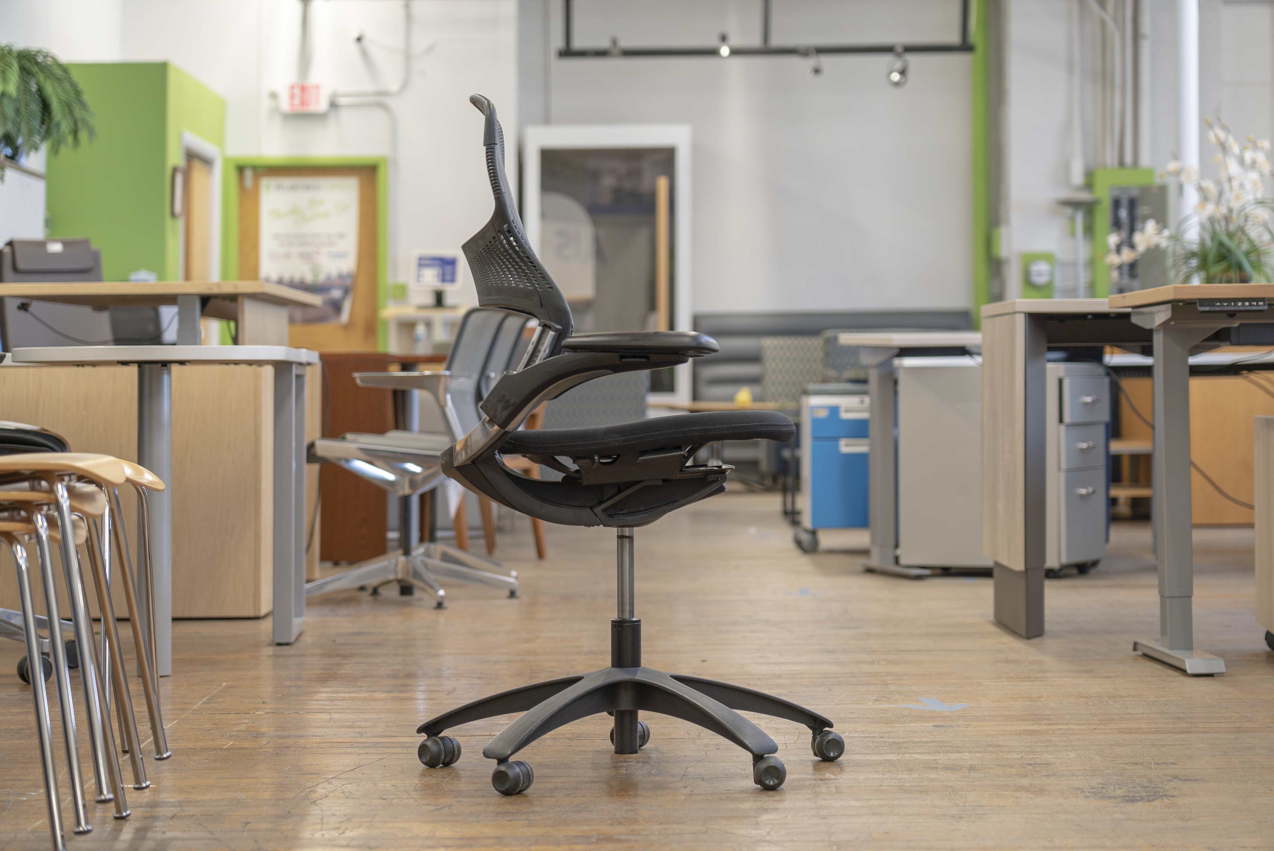 knoll-generation-chairs
