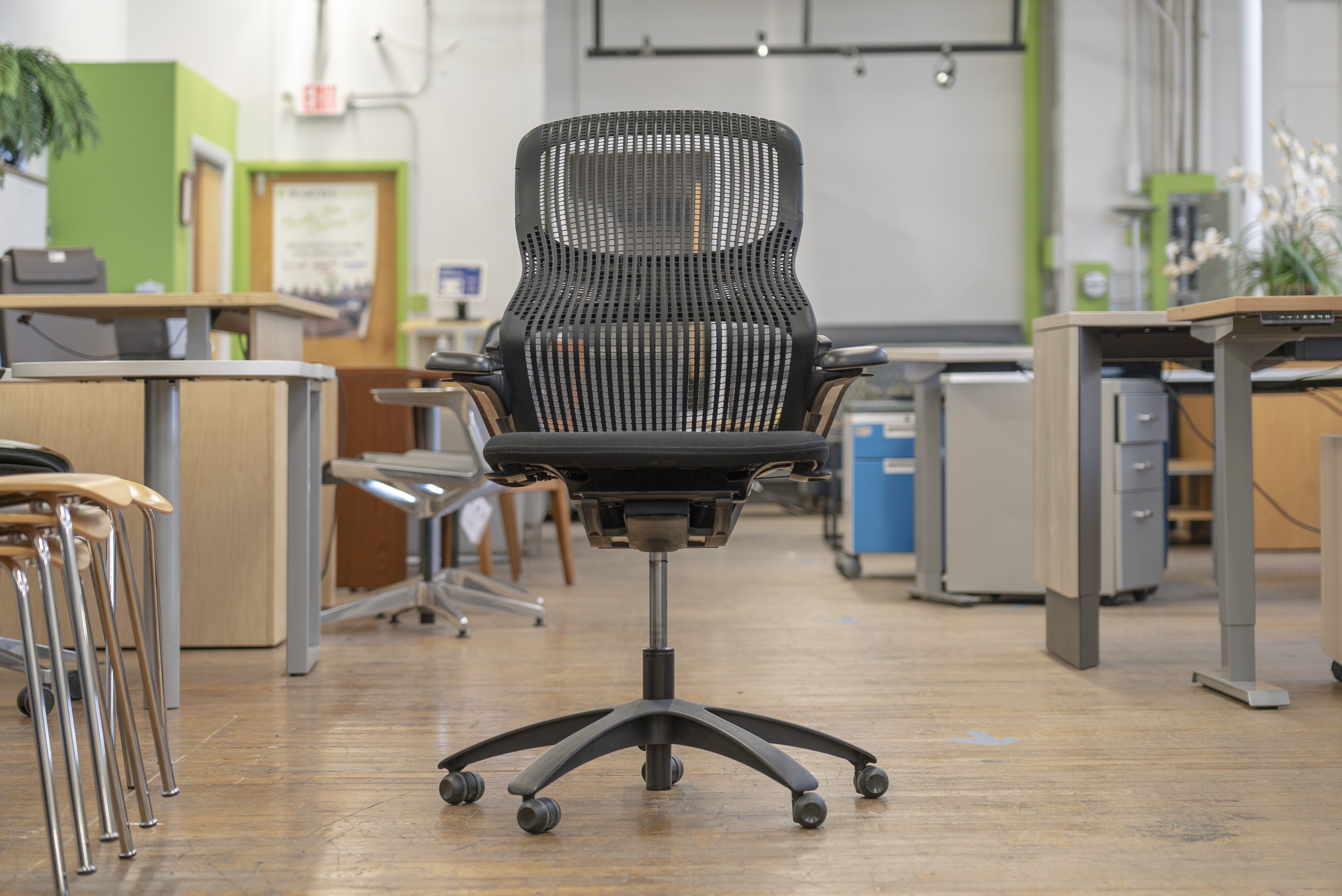 knoll-generation-chairs