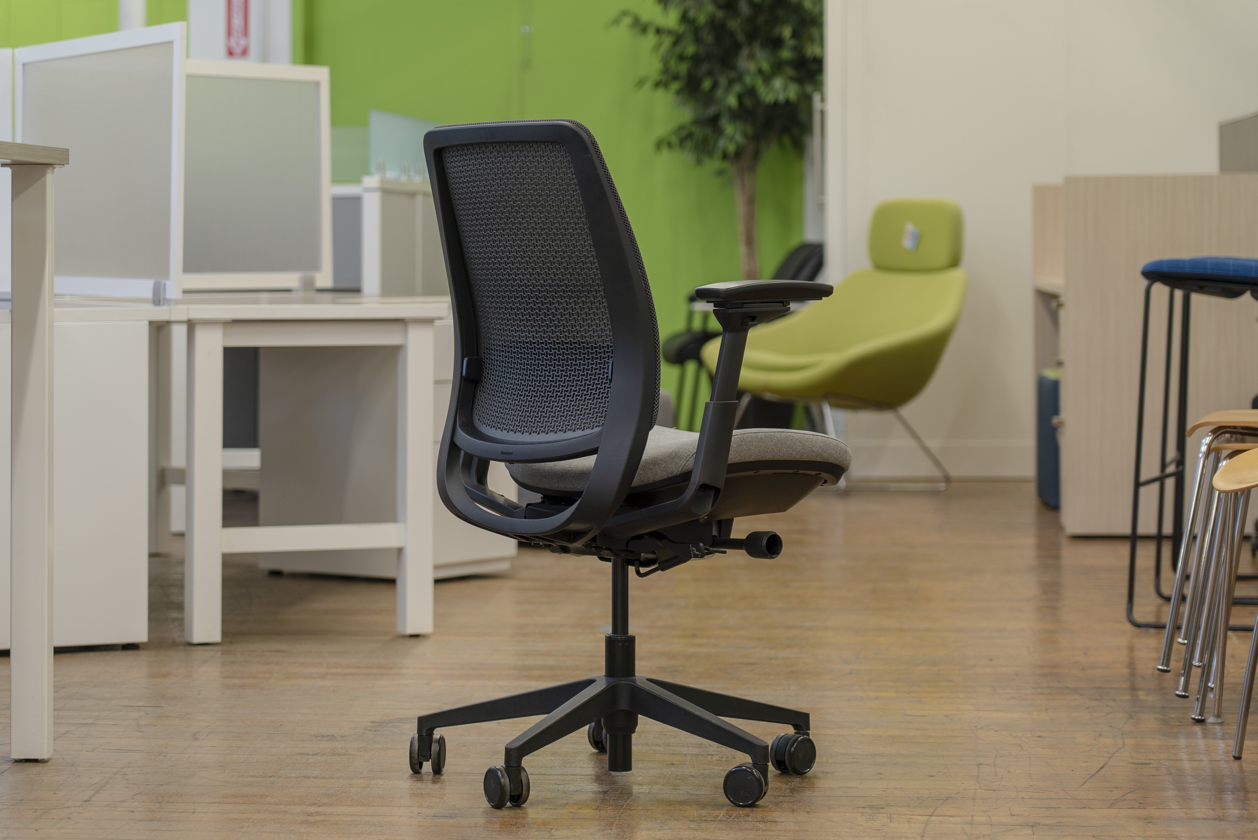 steelcase-amia-air-mesh-back-task-chairs