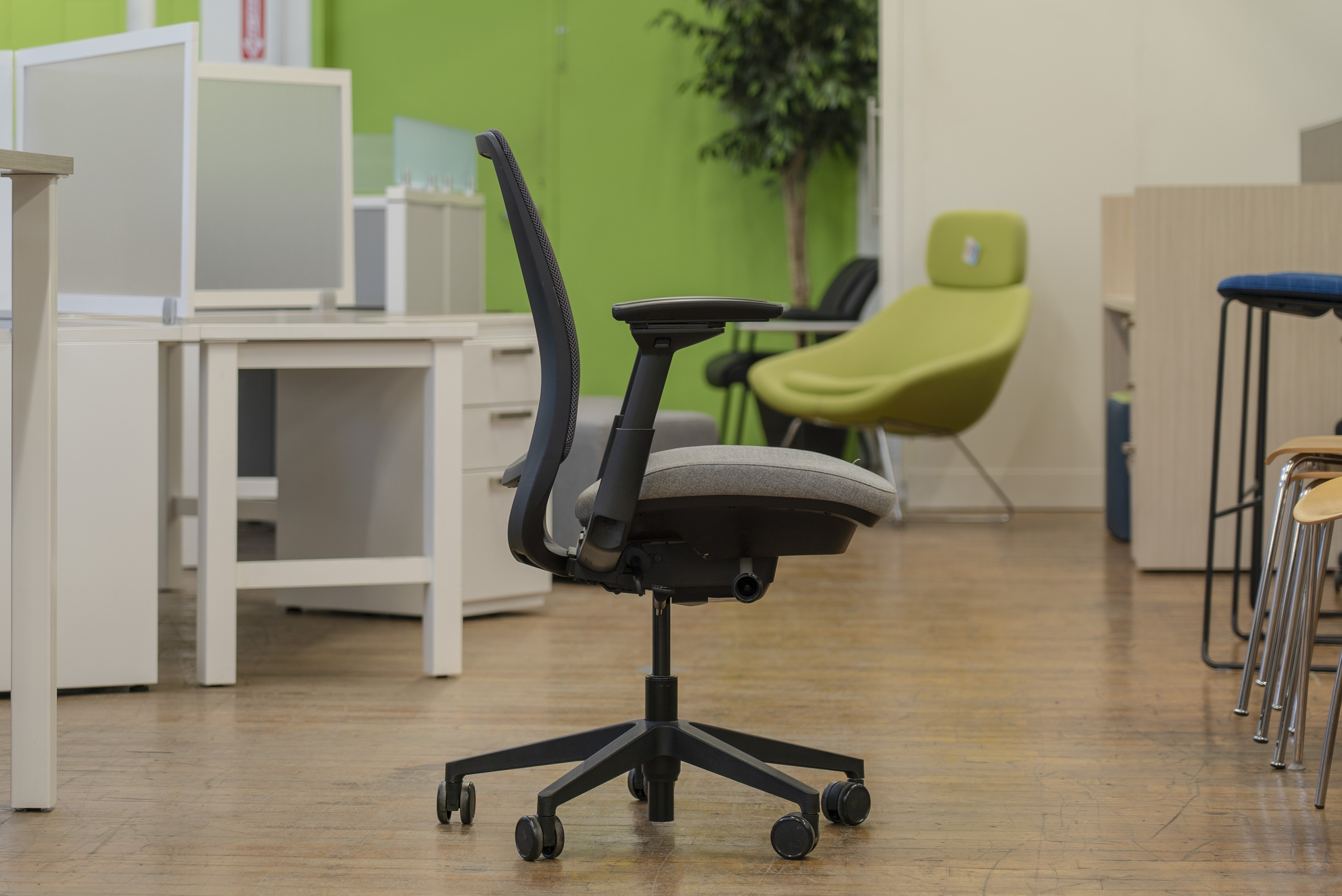 steelcase-amia-air-mesh-back-task-chairs
