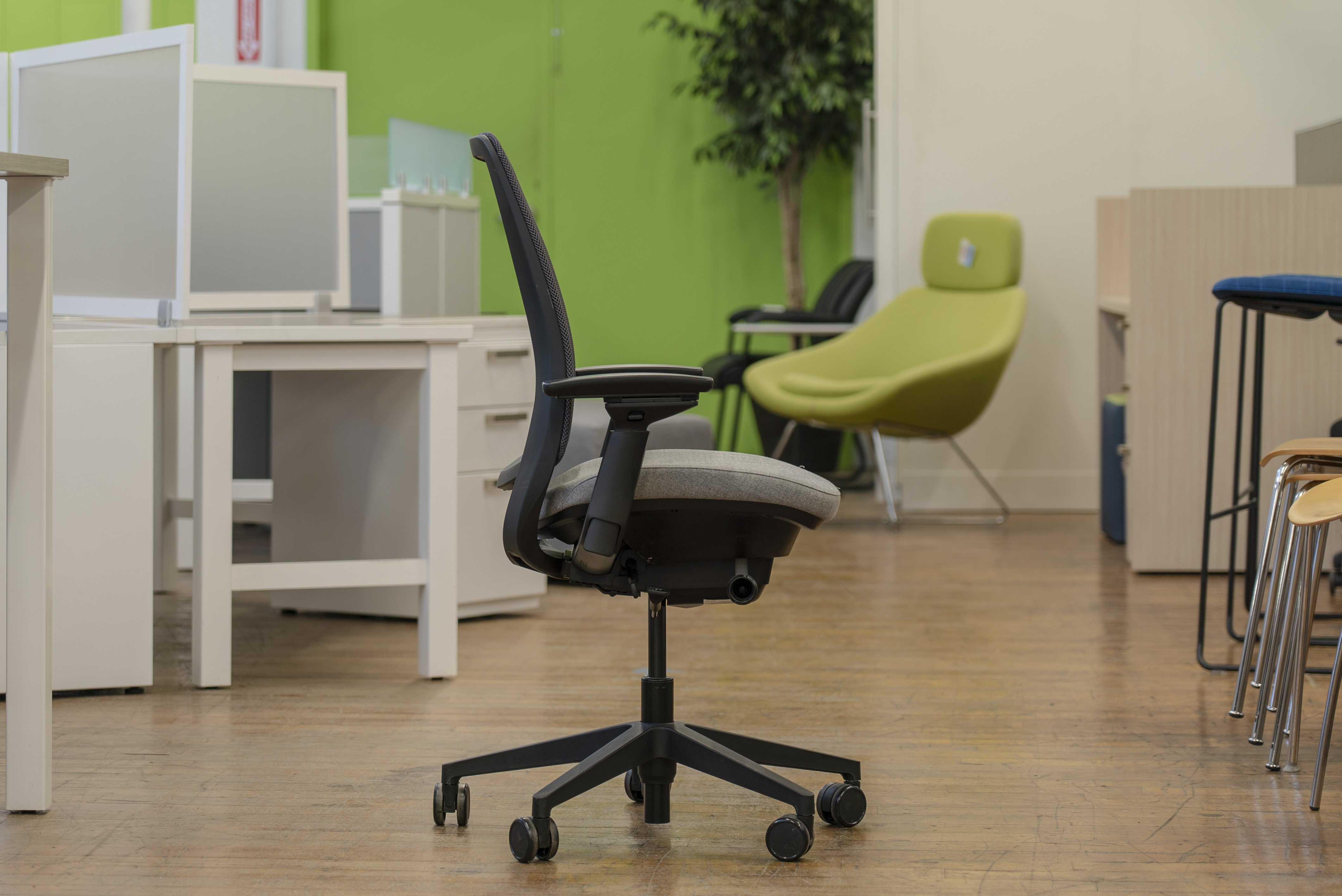 steelcase-amia-air-mesh-back-task-chairs