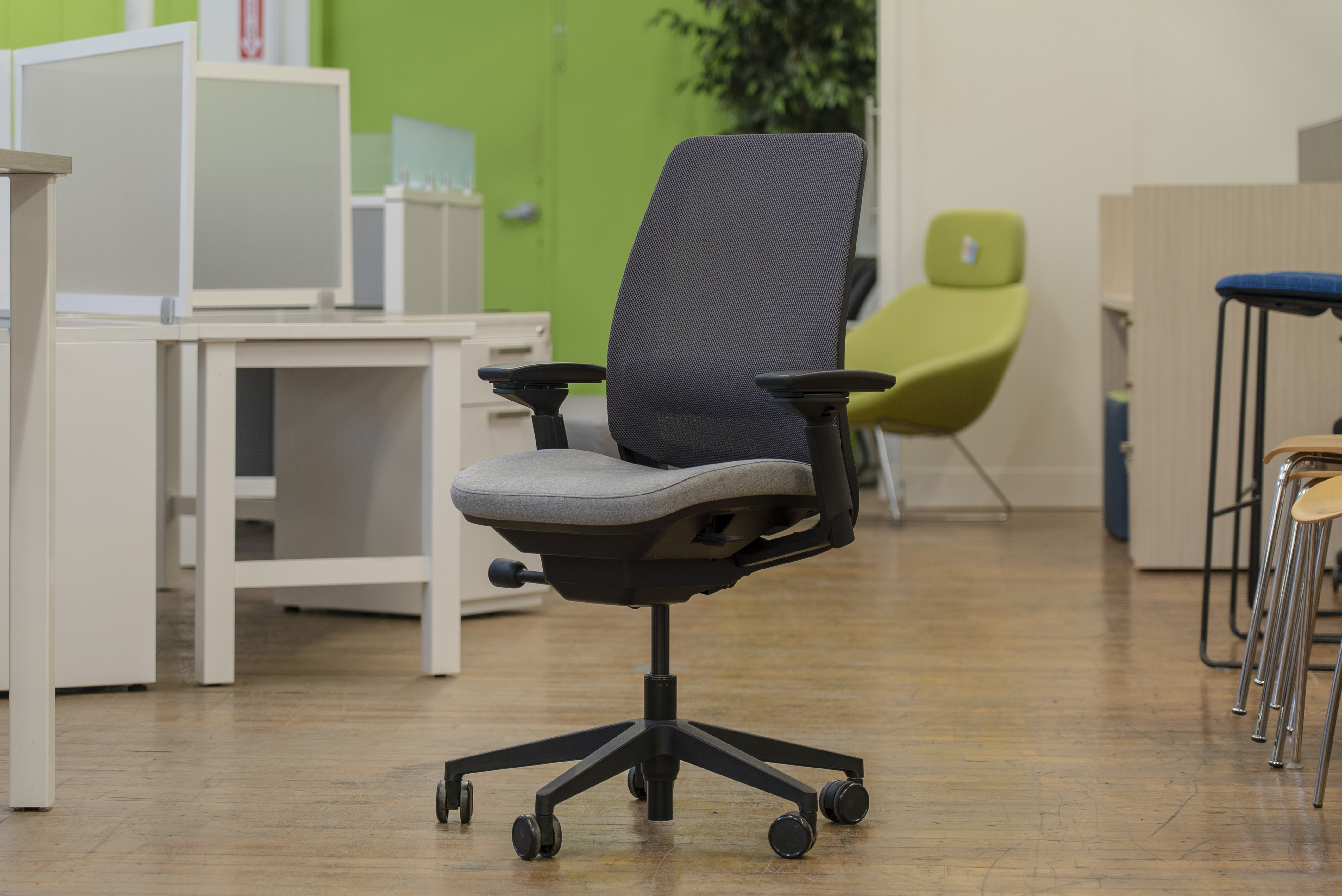 steelcase-amia-air-mesh-back-task-chairs