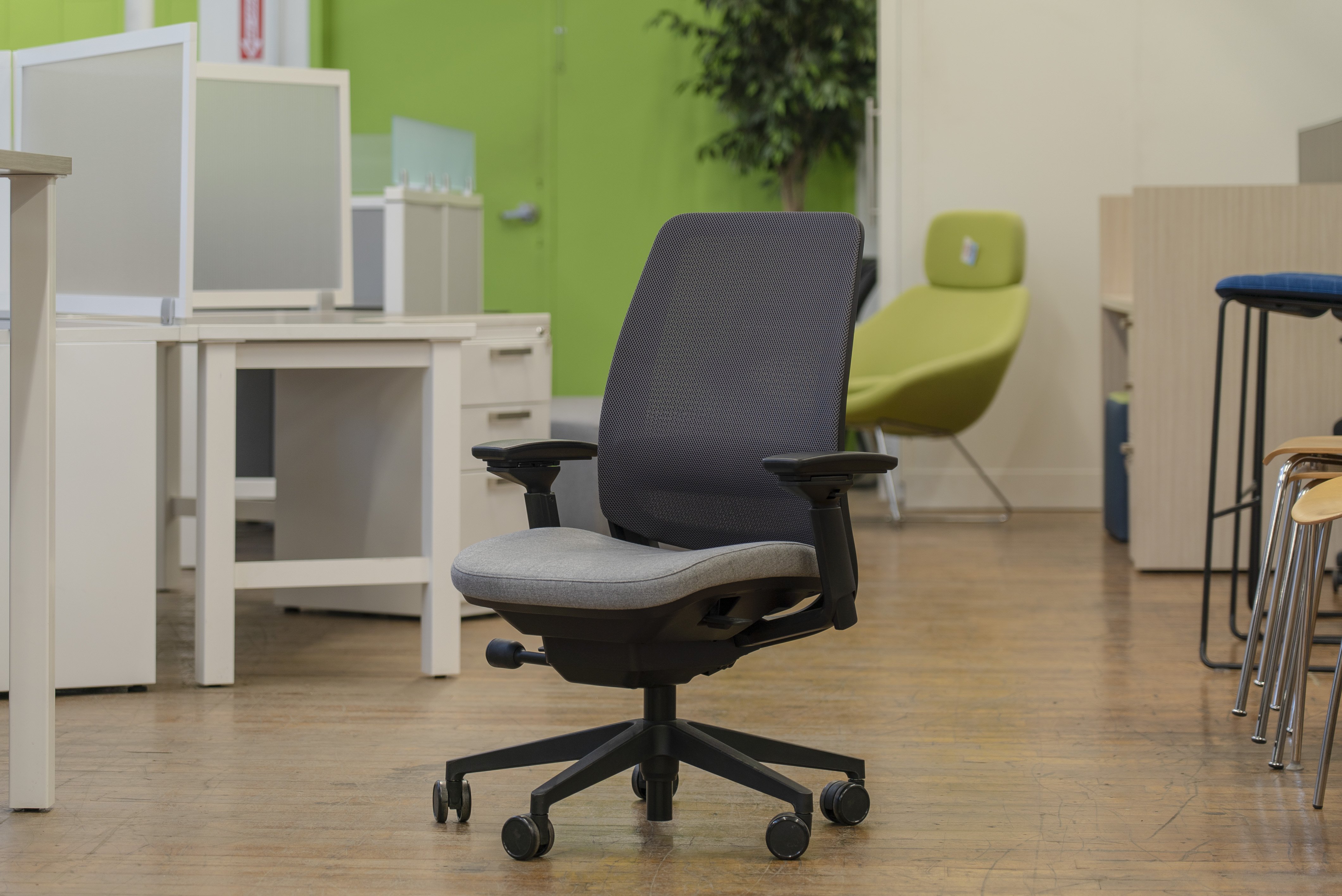 steelcase-amia-air-mesh-back-task-chairs
