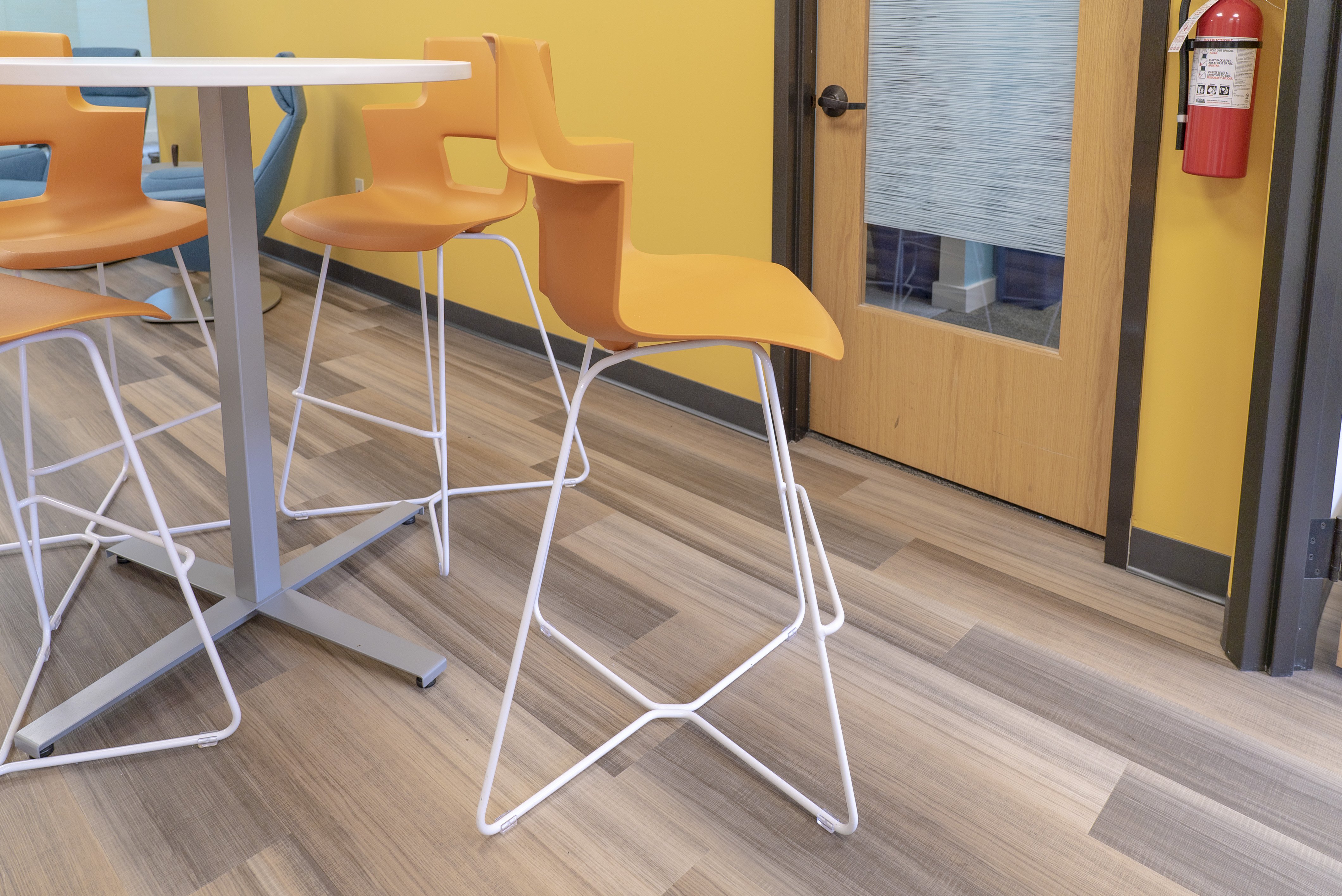 steelcase-turnstone-shortcut-x-base-stools