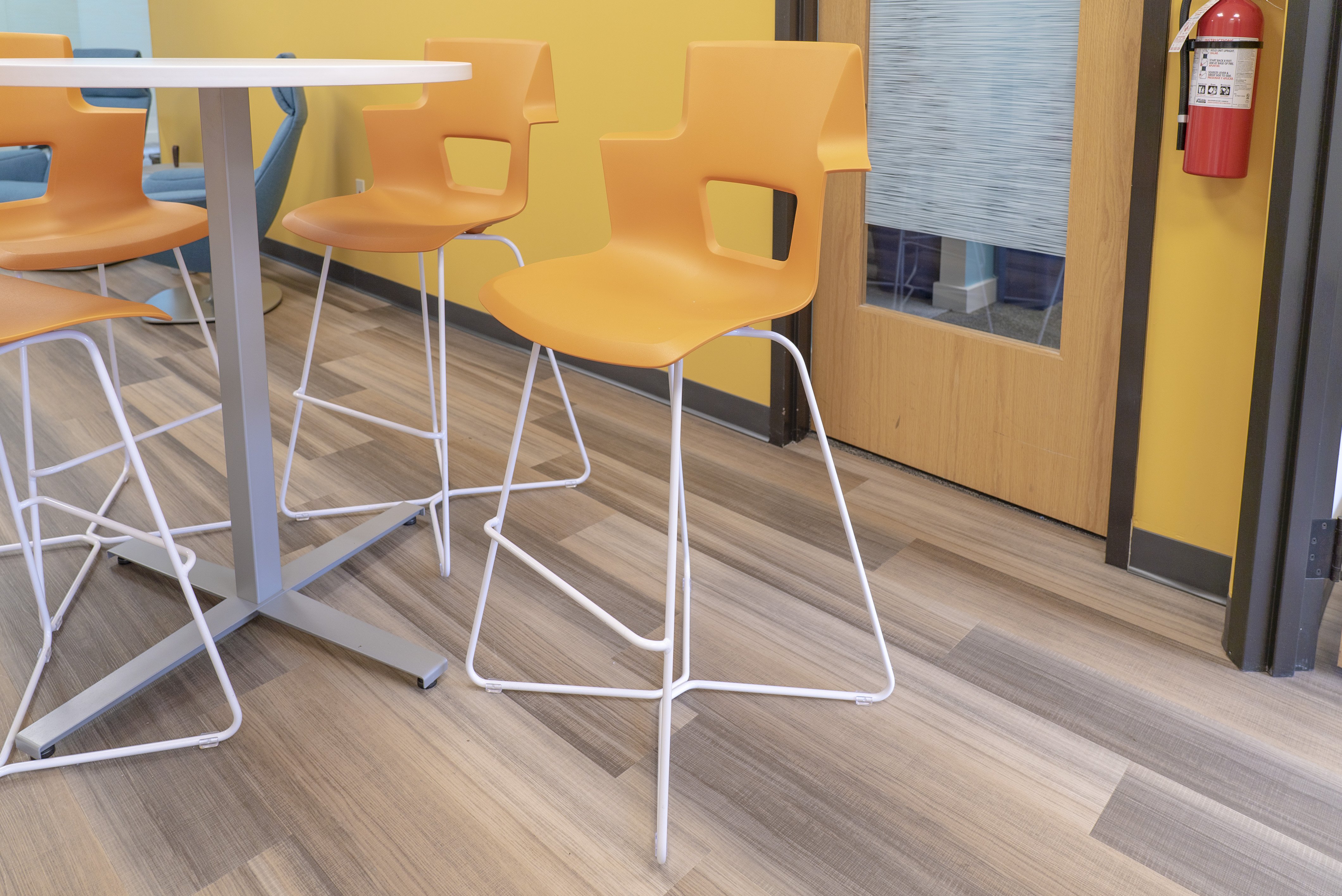 steelcase-turnstone-shortcut-x-base-stools