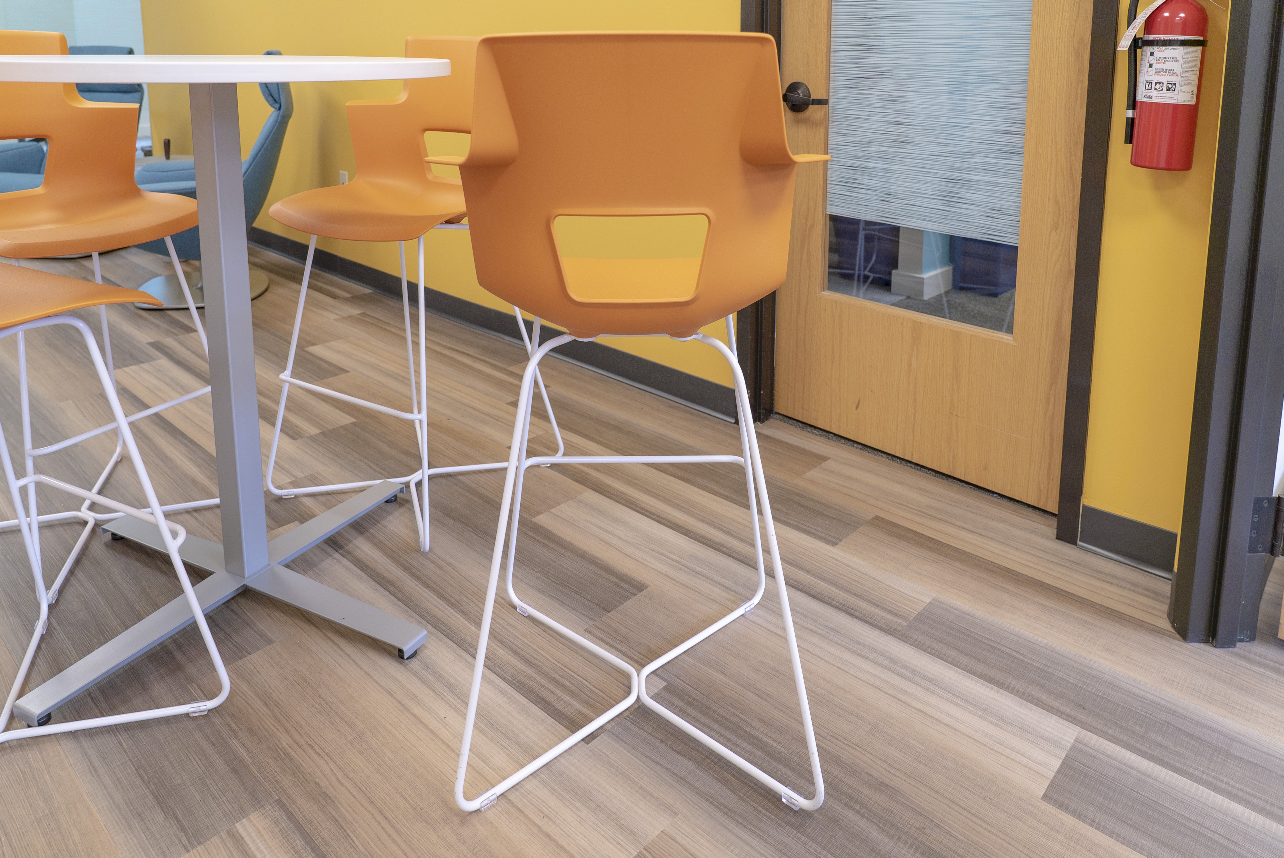 steelcase-turnstone-shortcut-x-base-stools