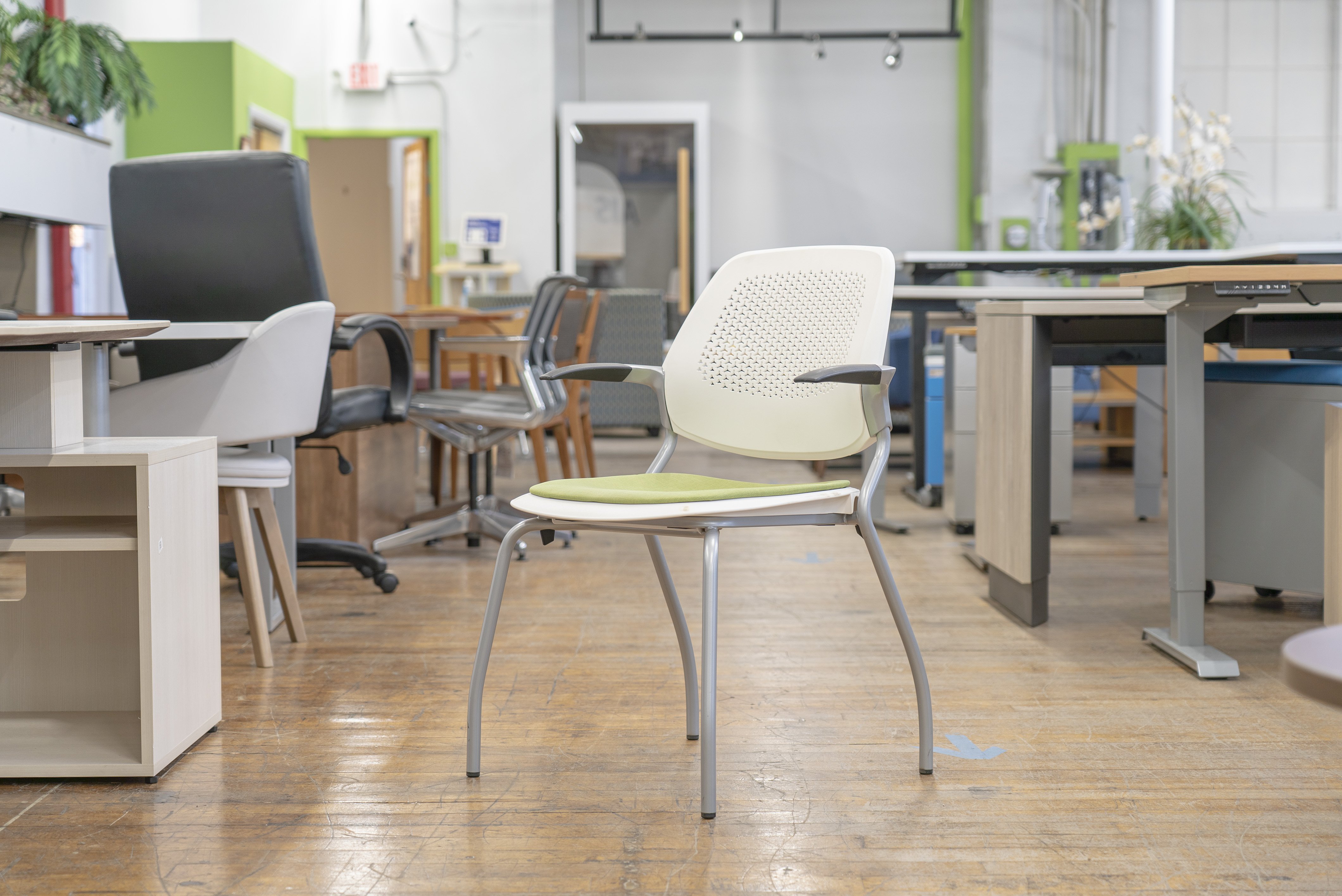 allsteel-inspire-stacking-guest-chairs