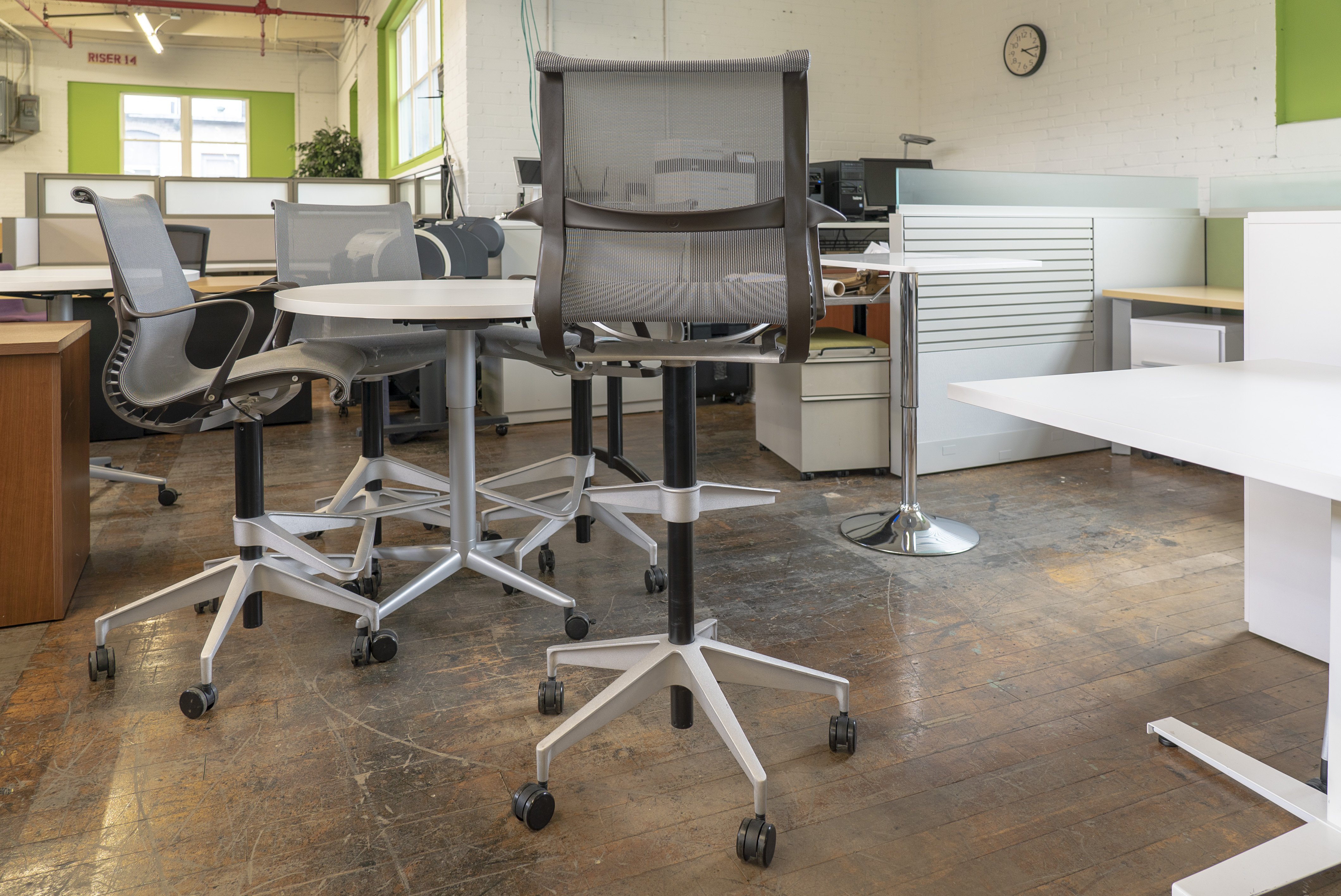 herman-miller-setu-stools