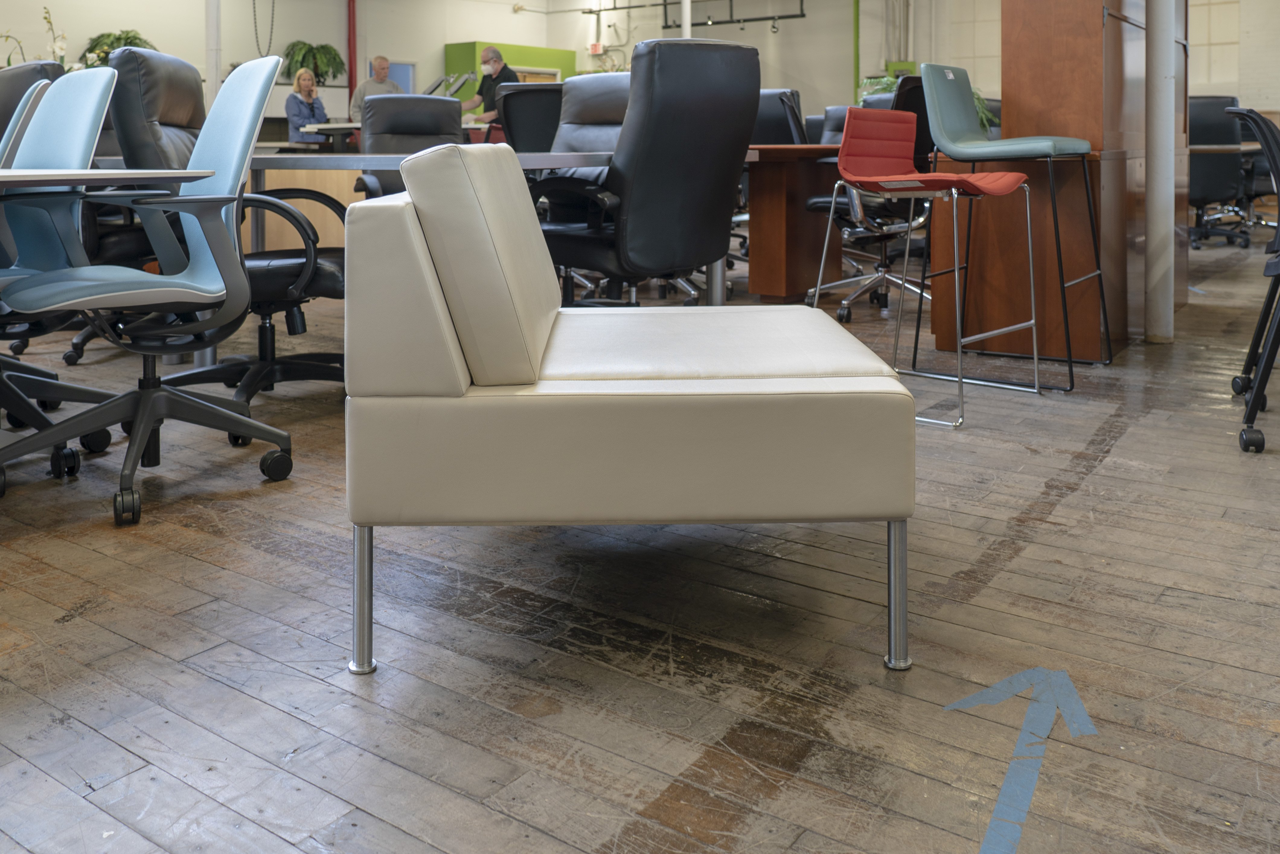 keilhauer-dario-lounge-chairs