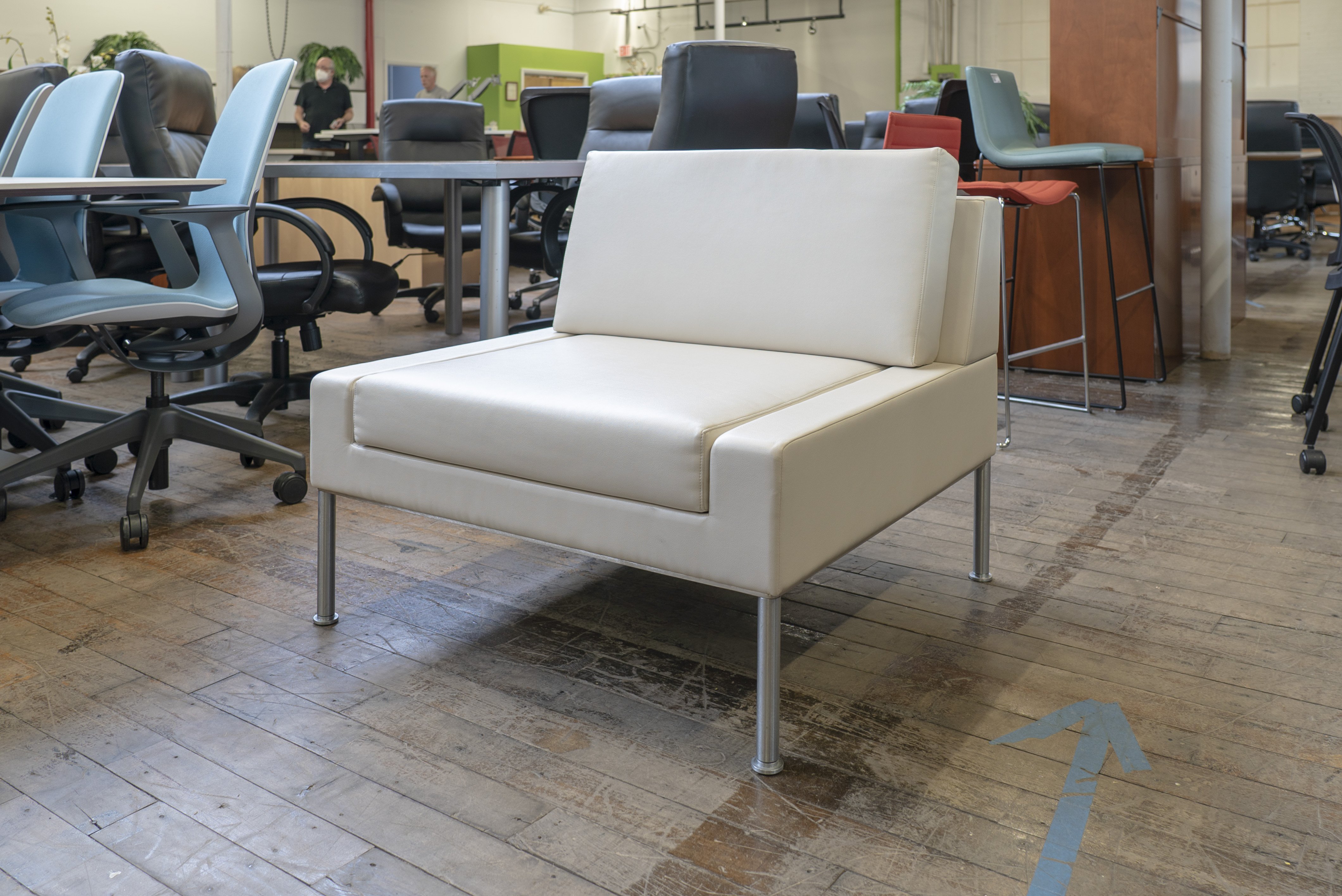 keilhauer-dario-lounge-chairs