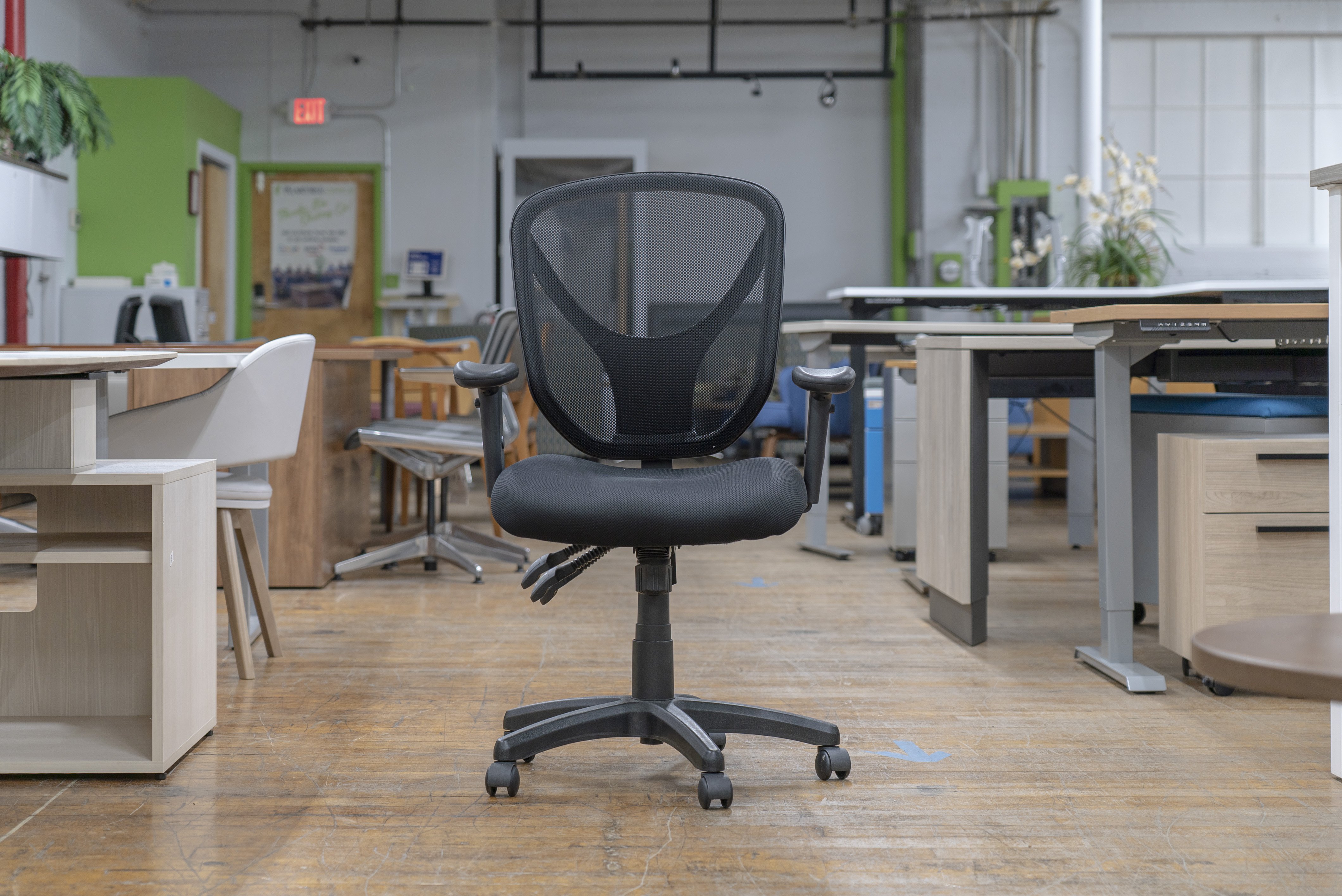 realspace-mftc-200-black-multi-function-ergonomic-super-task-chair