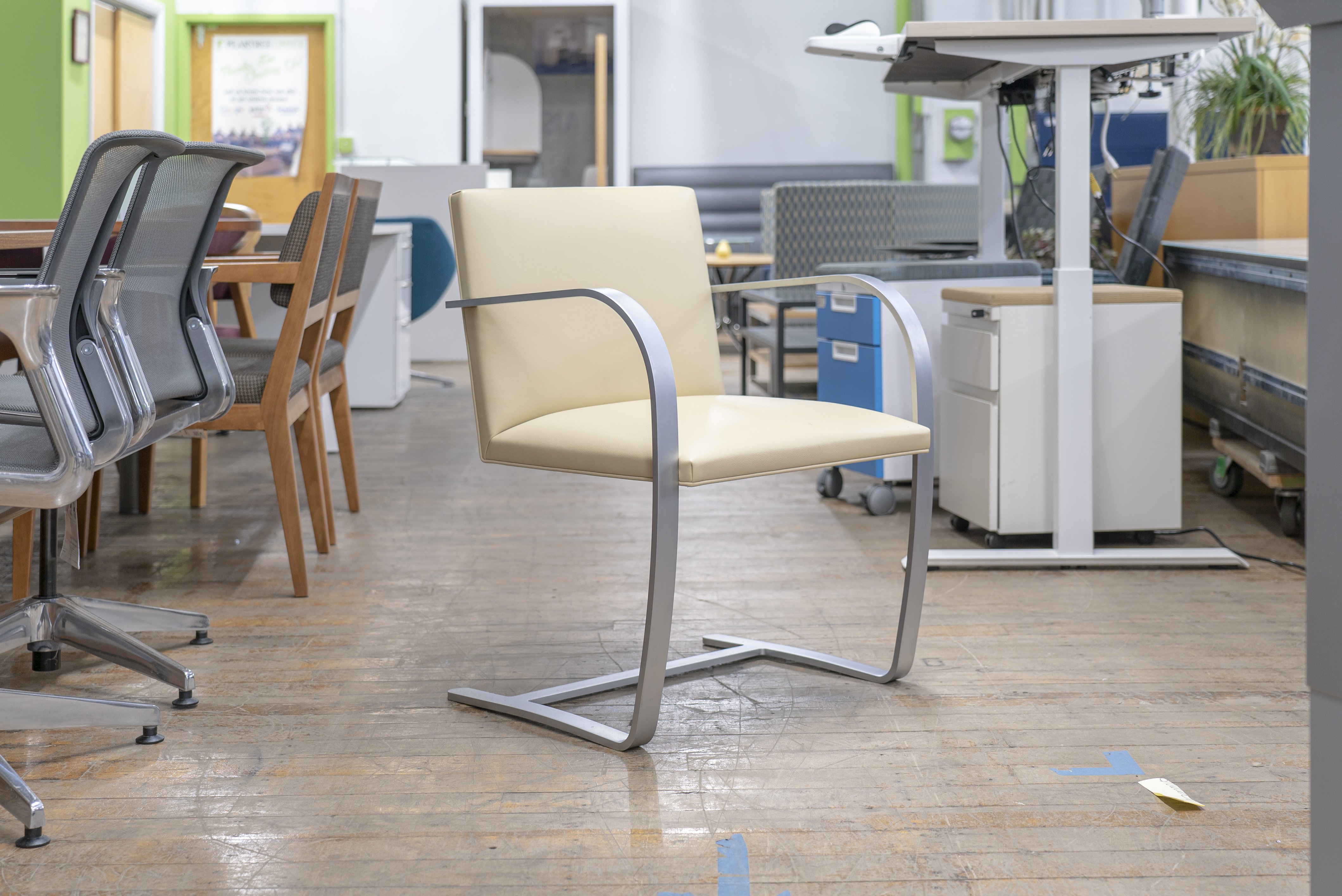 knoll-brno-flat-bar-chairs