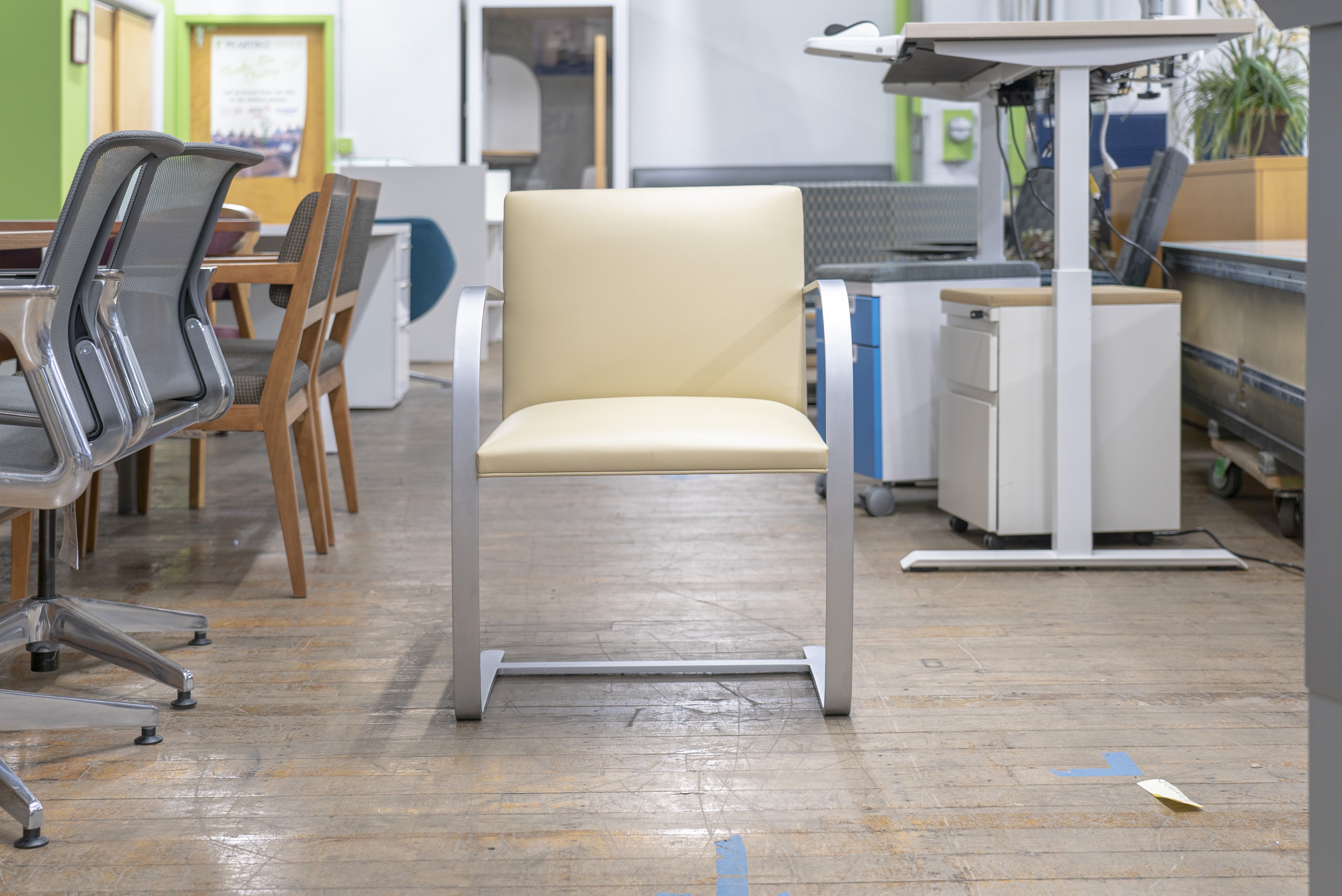 knoll-brno-flat-bar-chairs