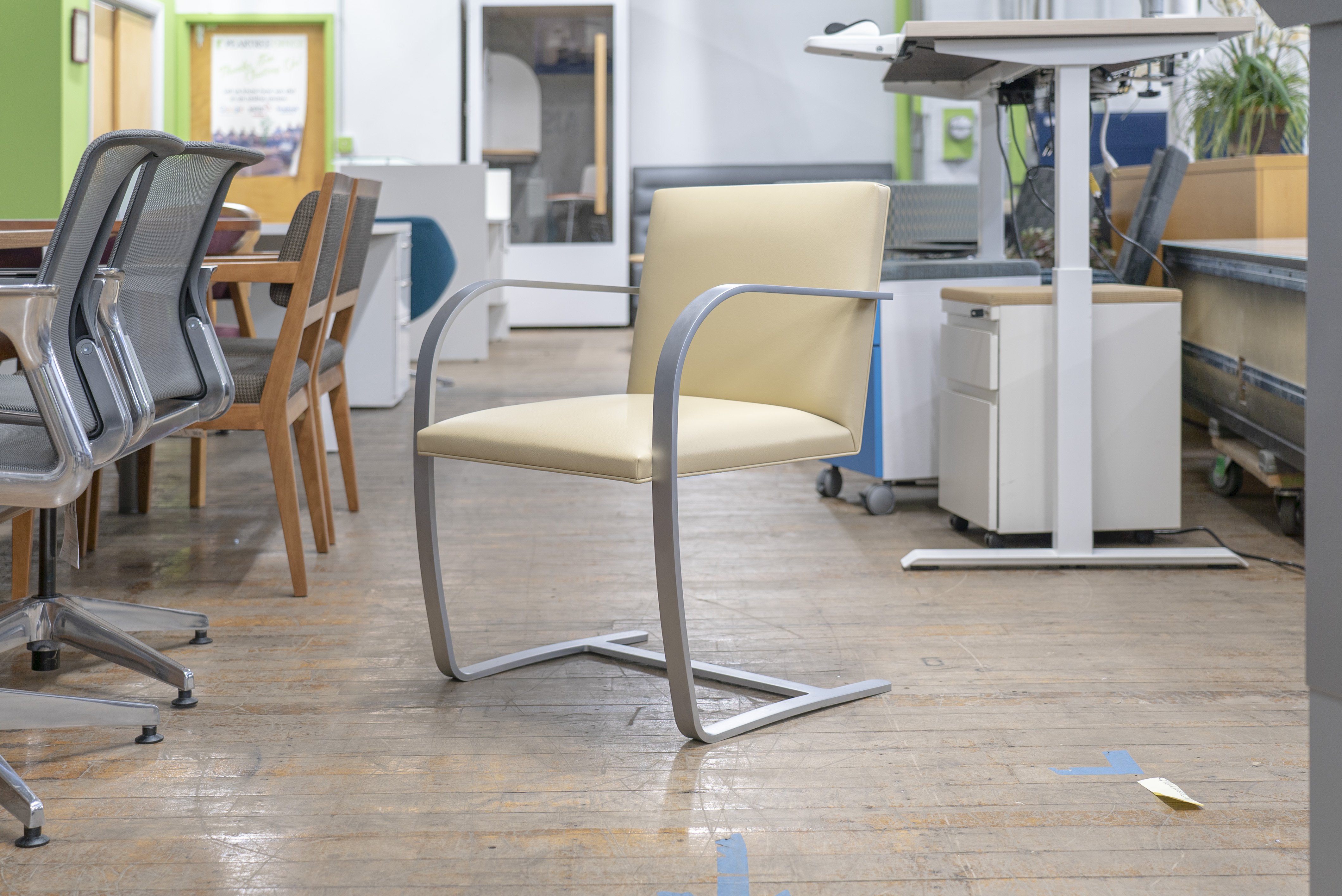 knoll-brno-flat-bar-chairs