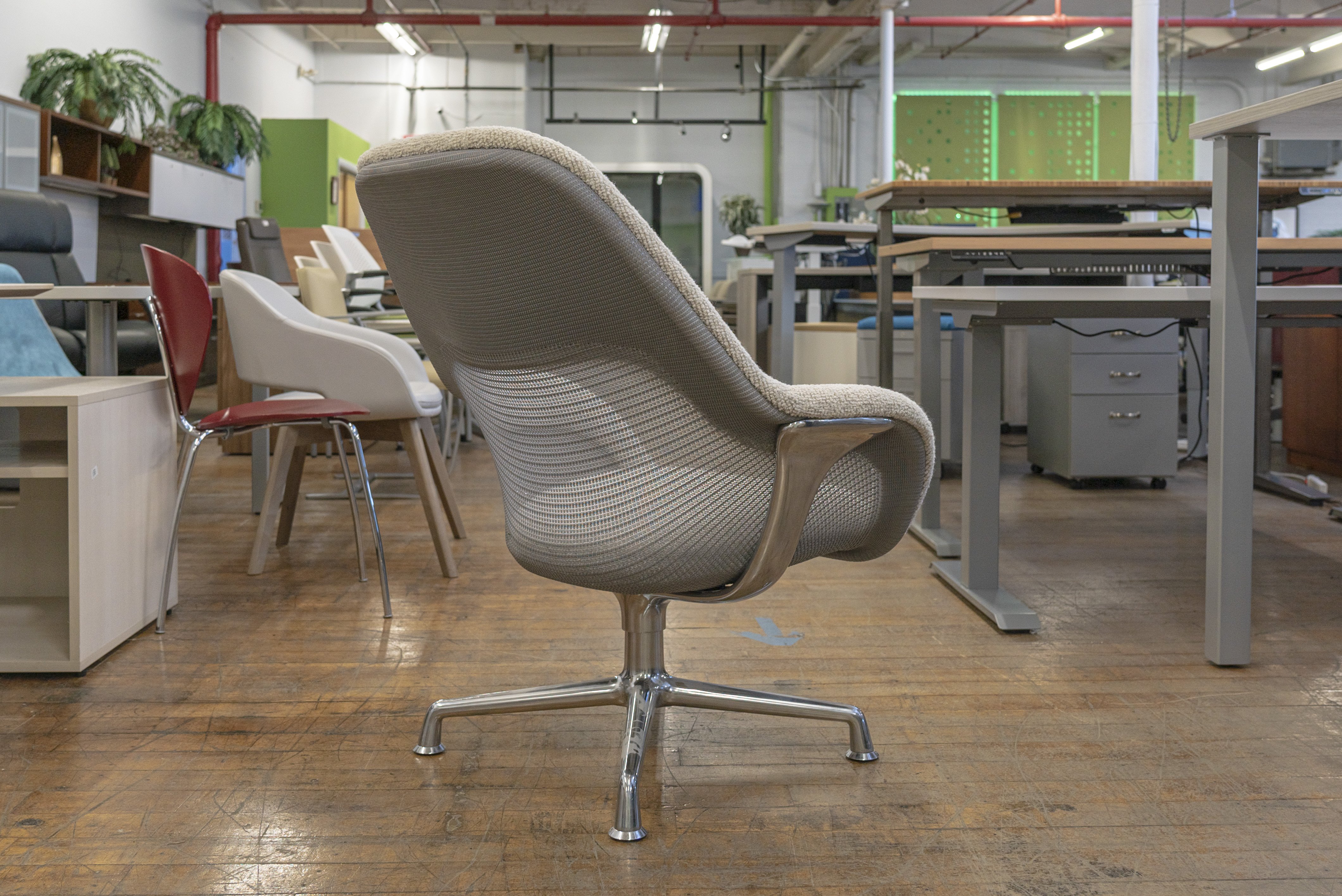coalesse-sw_1-lounge-swivel-chairs