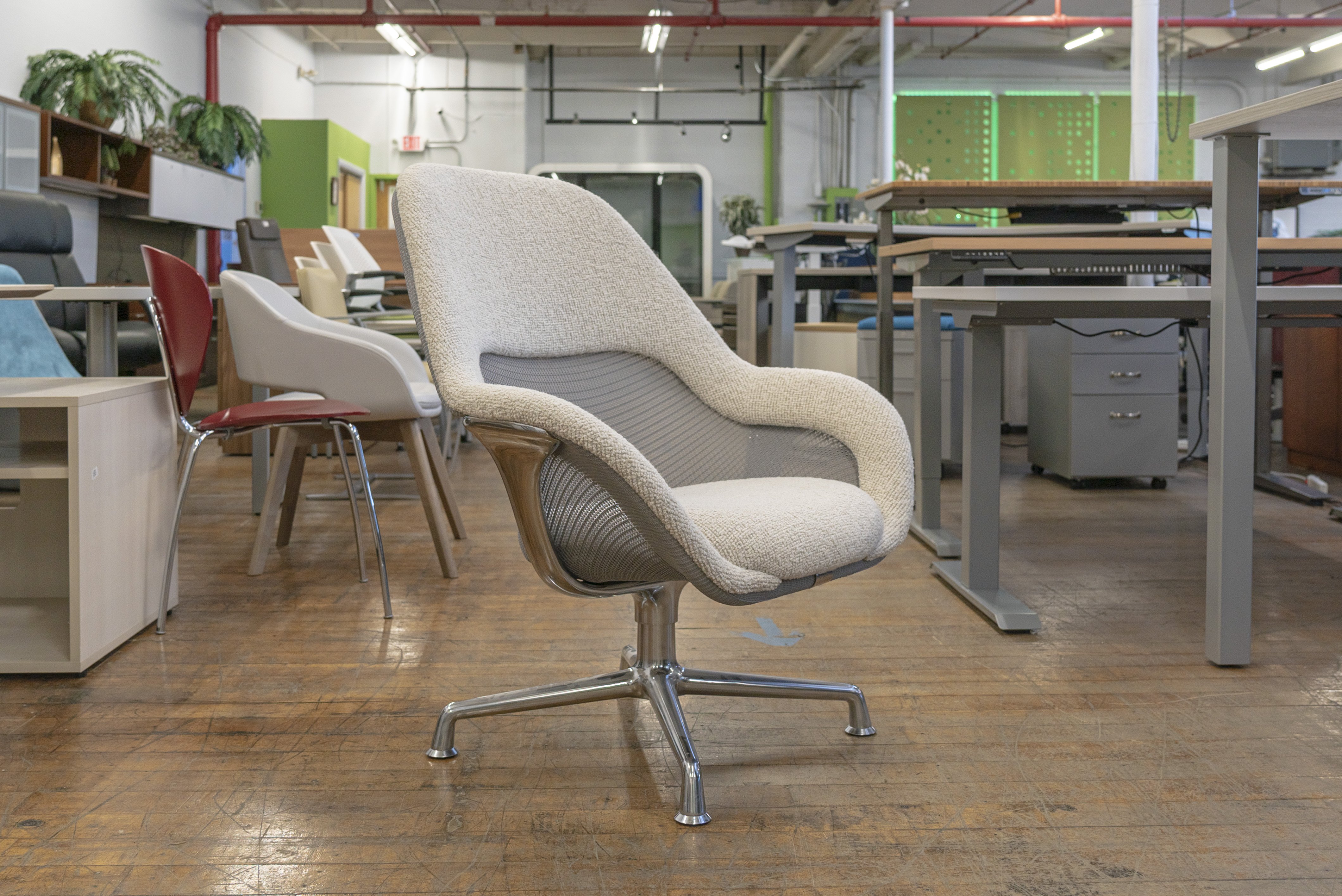 coalesse-sw_1-lounge-swivel-chairs