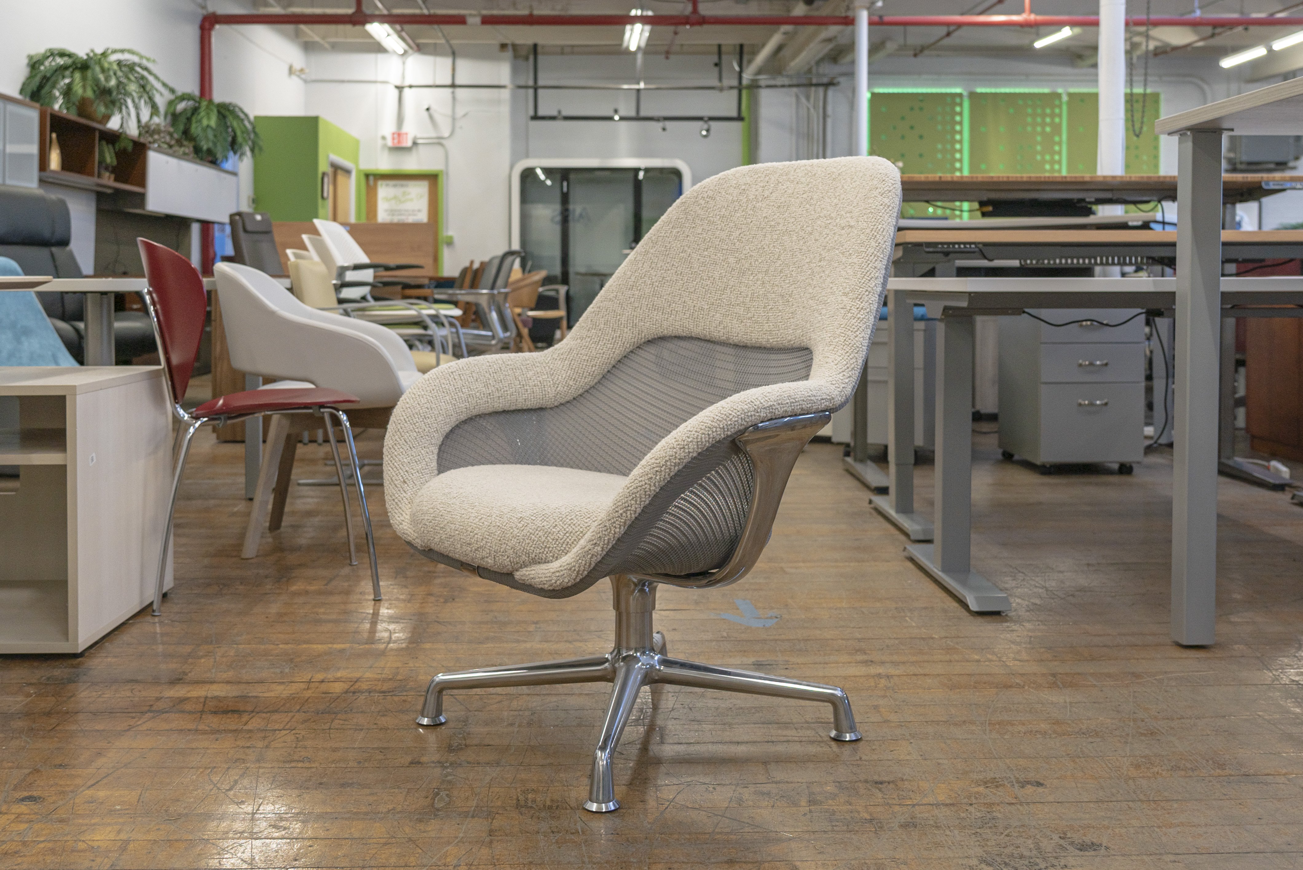 coalesse-sw_1-lounge-swivel-chairs