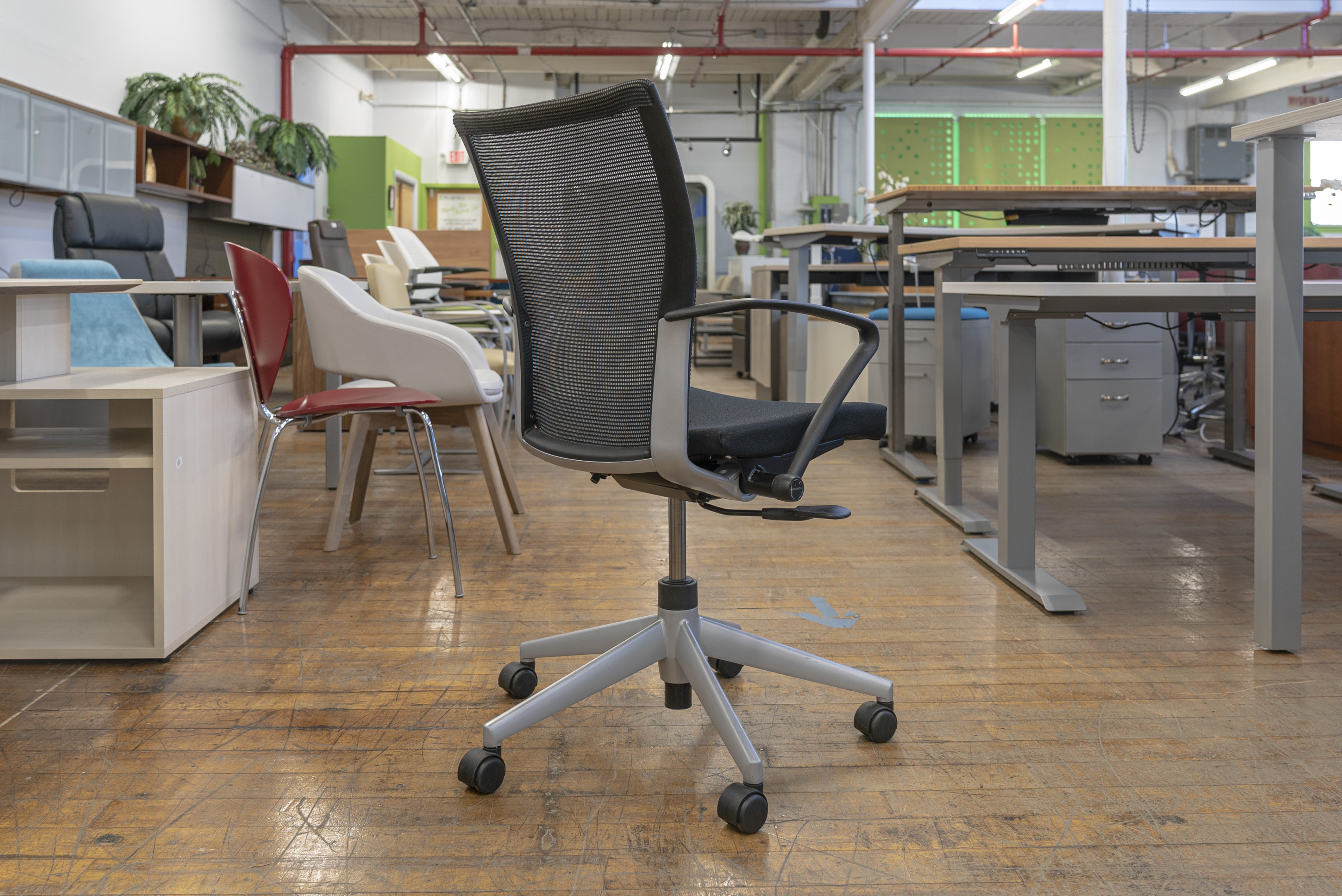 haworth-x99-advanced-seminar-chairs