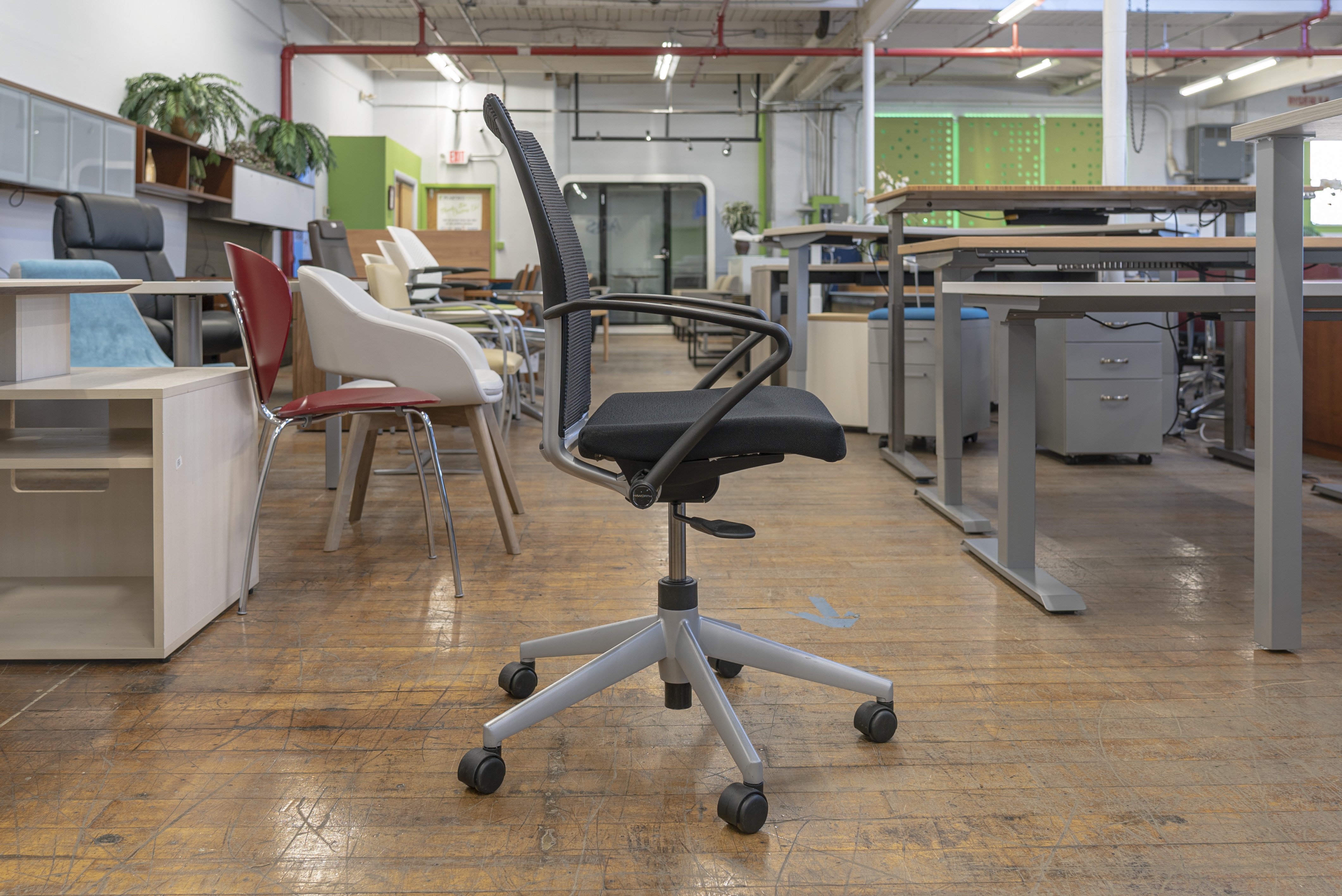 haworth-x99-advanced-seminar-chairs
