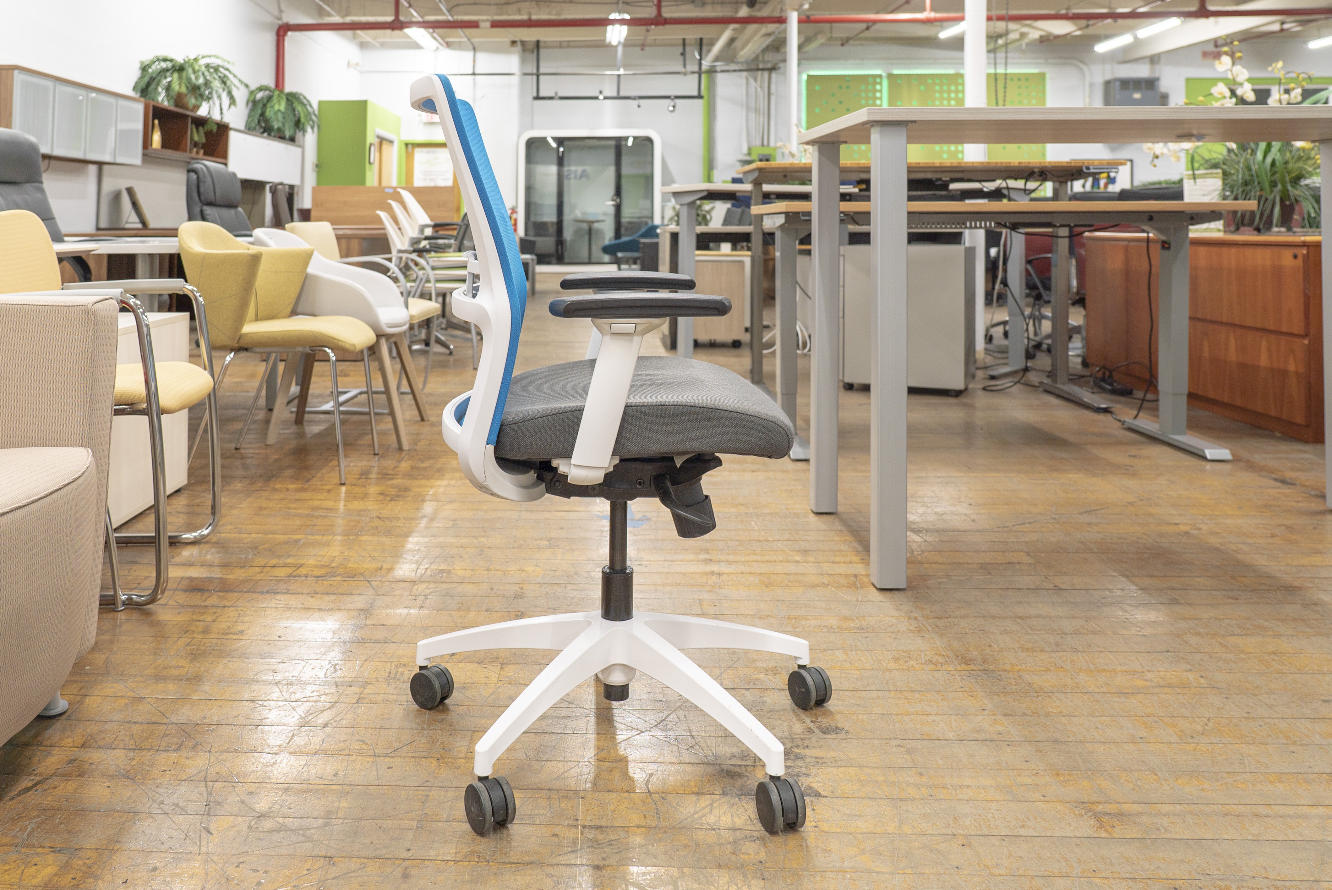 sitonit-novo-task-chairs