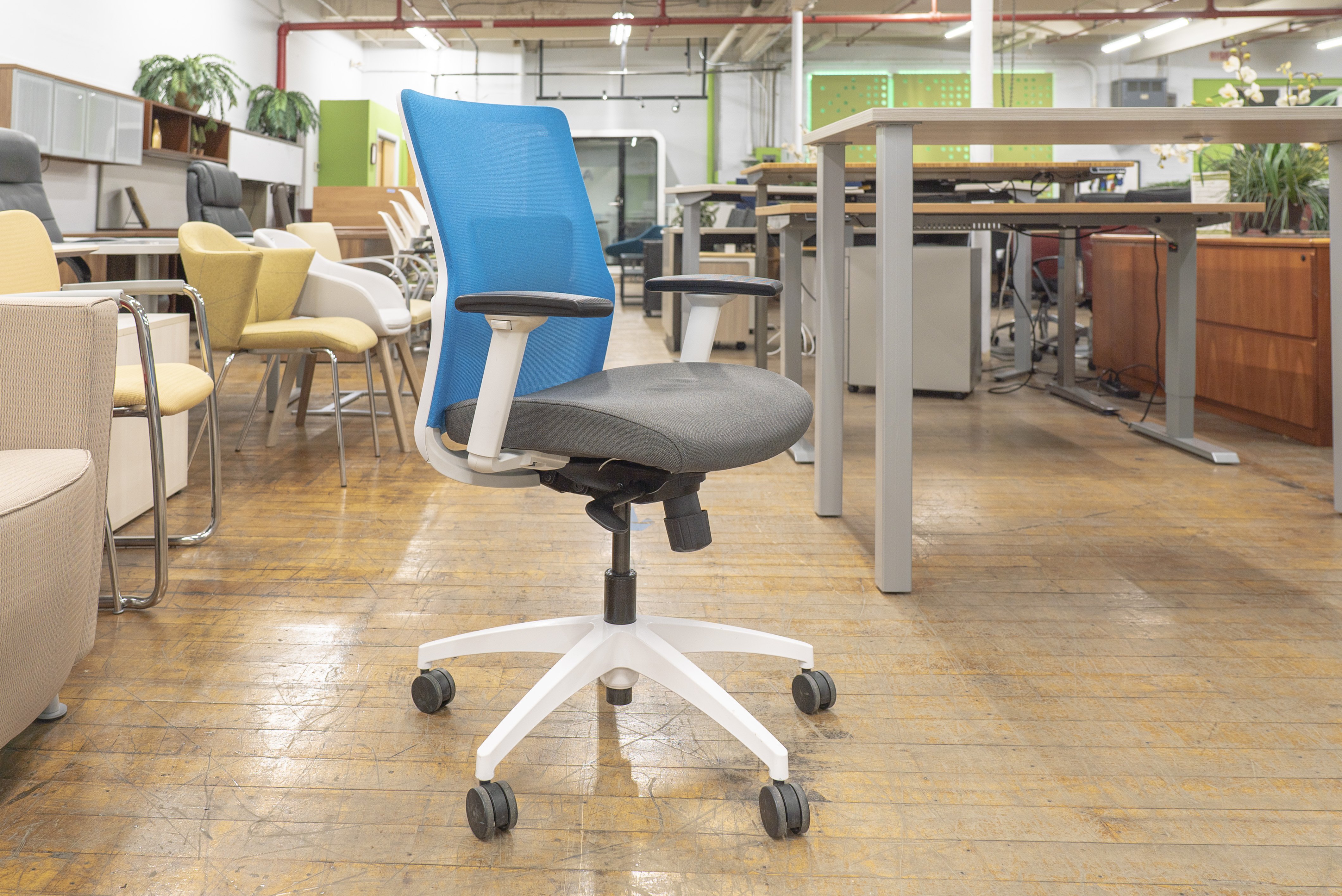 sitonit-novo-task-chairs