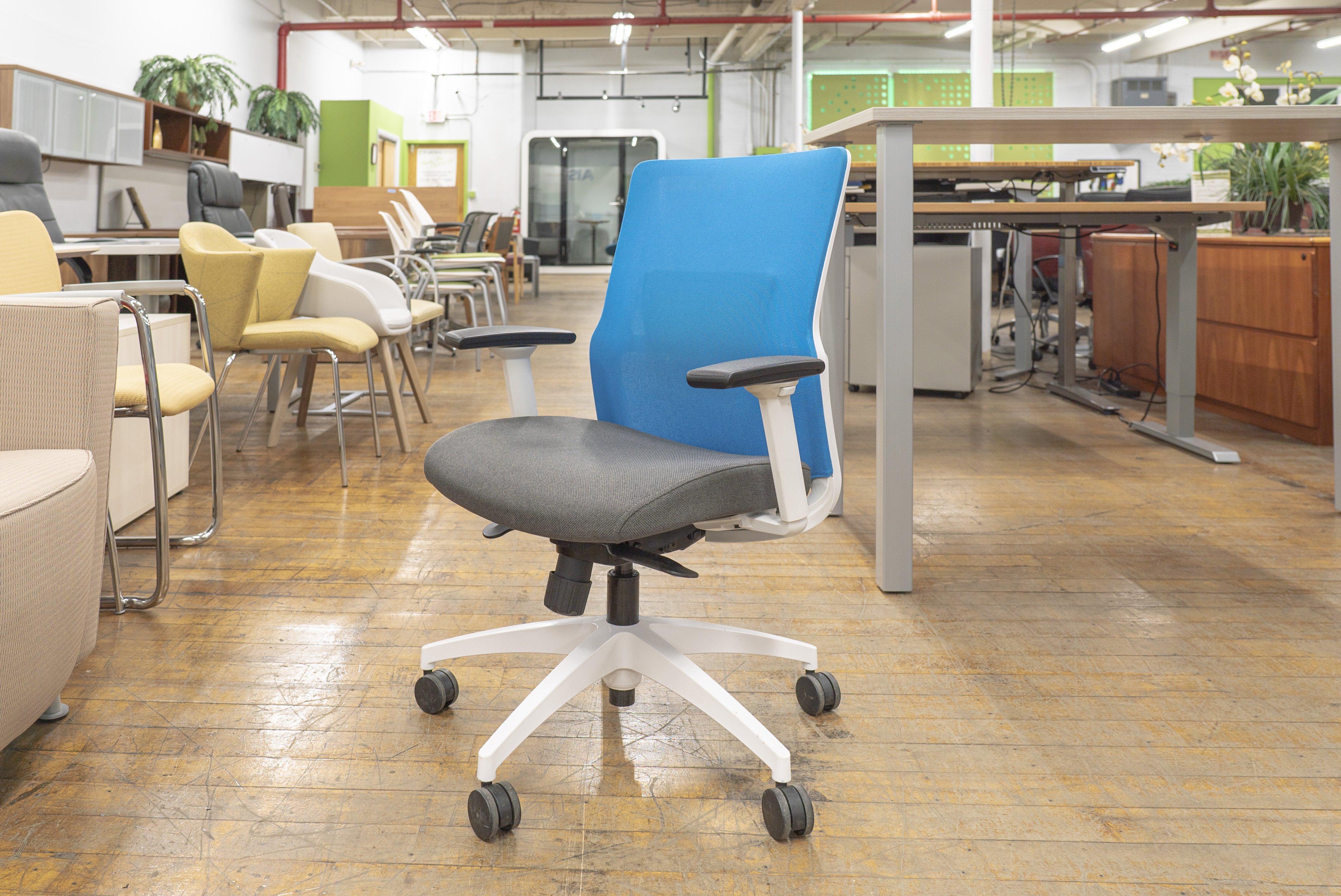 sitonit-novo-task-chairs