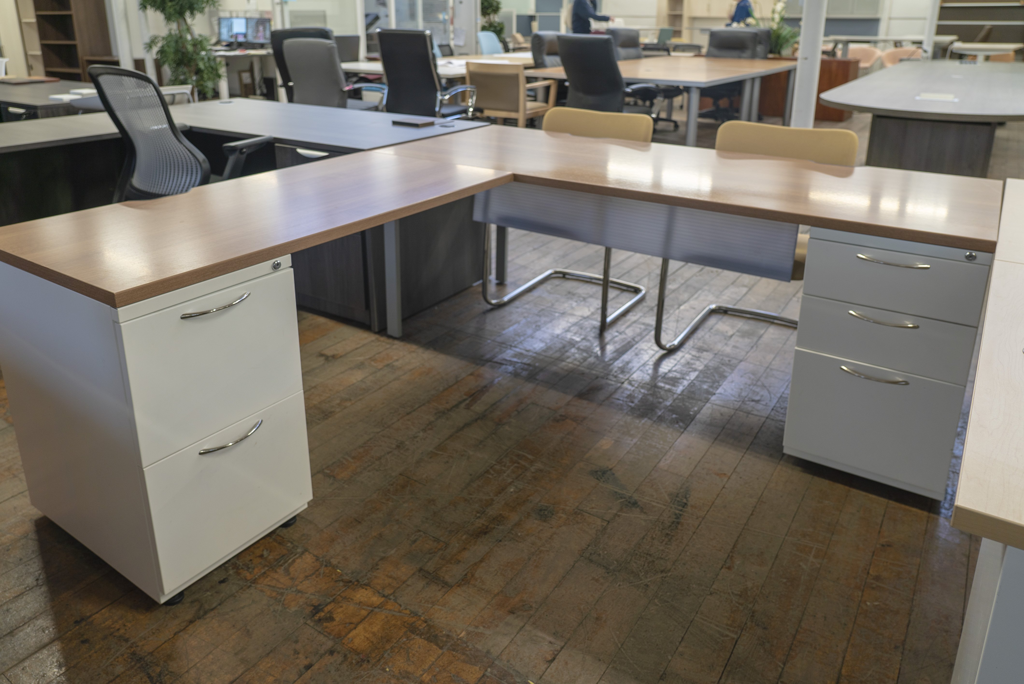 peartree-office-6-x-6-maple-laminate-l-desks