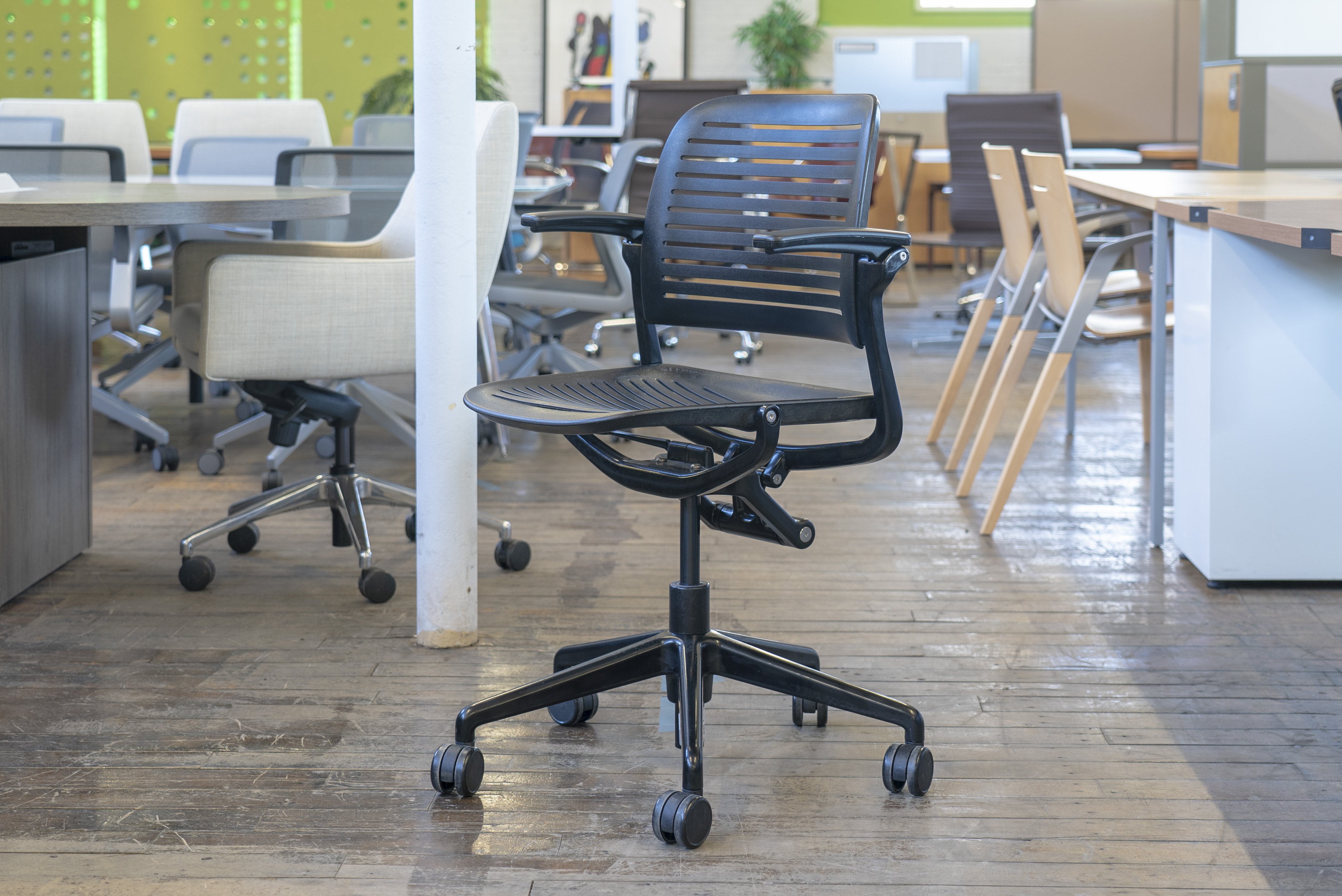 steelcase-cachet-task-chairs