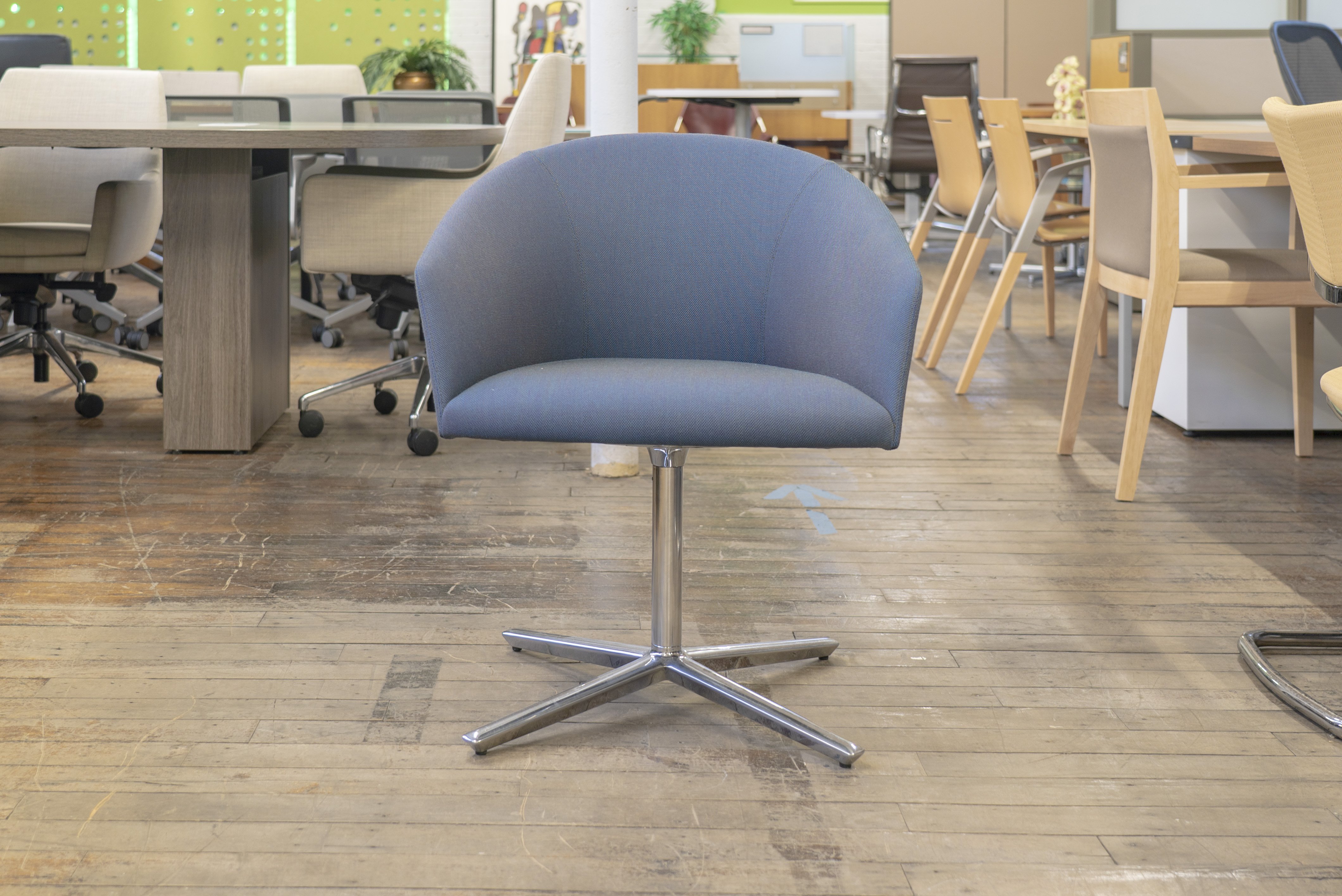andreu-world-brandy-swivel-chairs