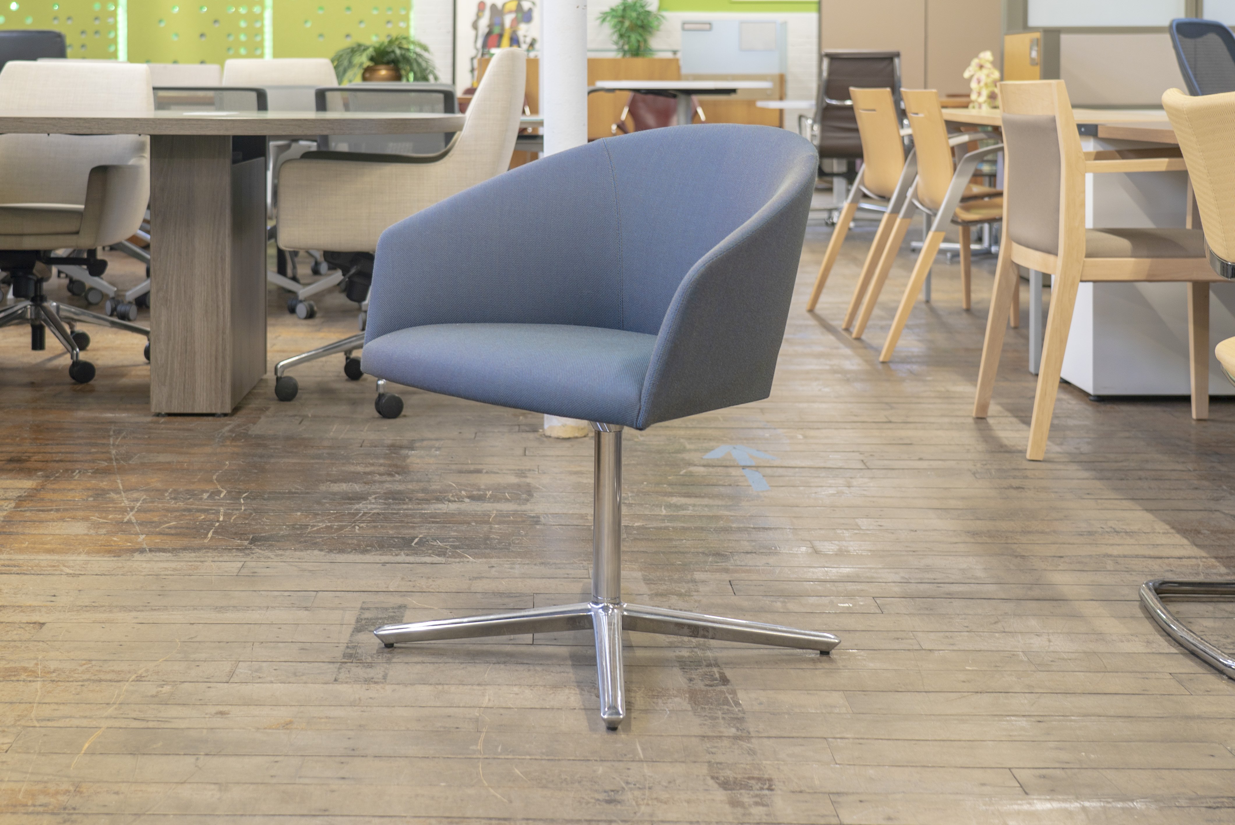 andreu-world-brandy-swivel-chairs
