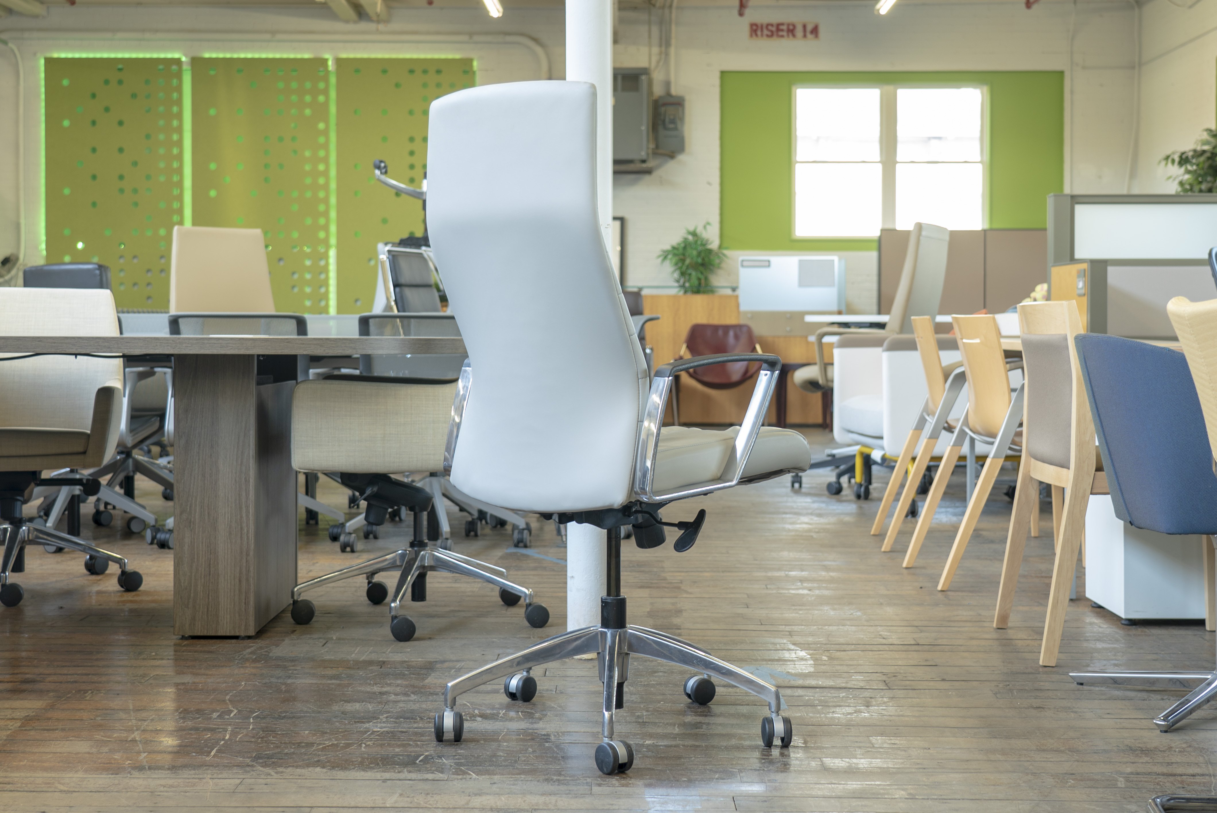 paoli-svelte-graleather-high-back-conference-chairs