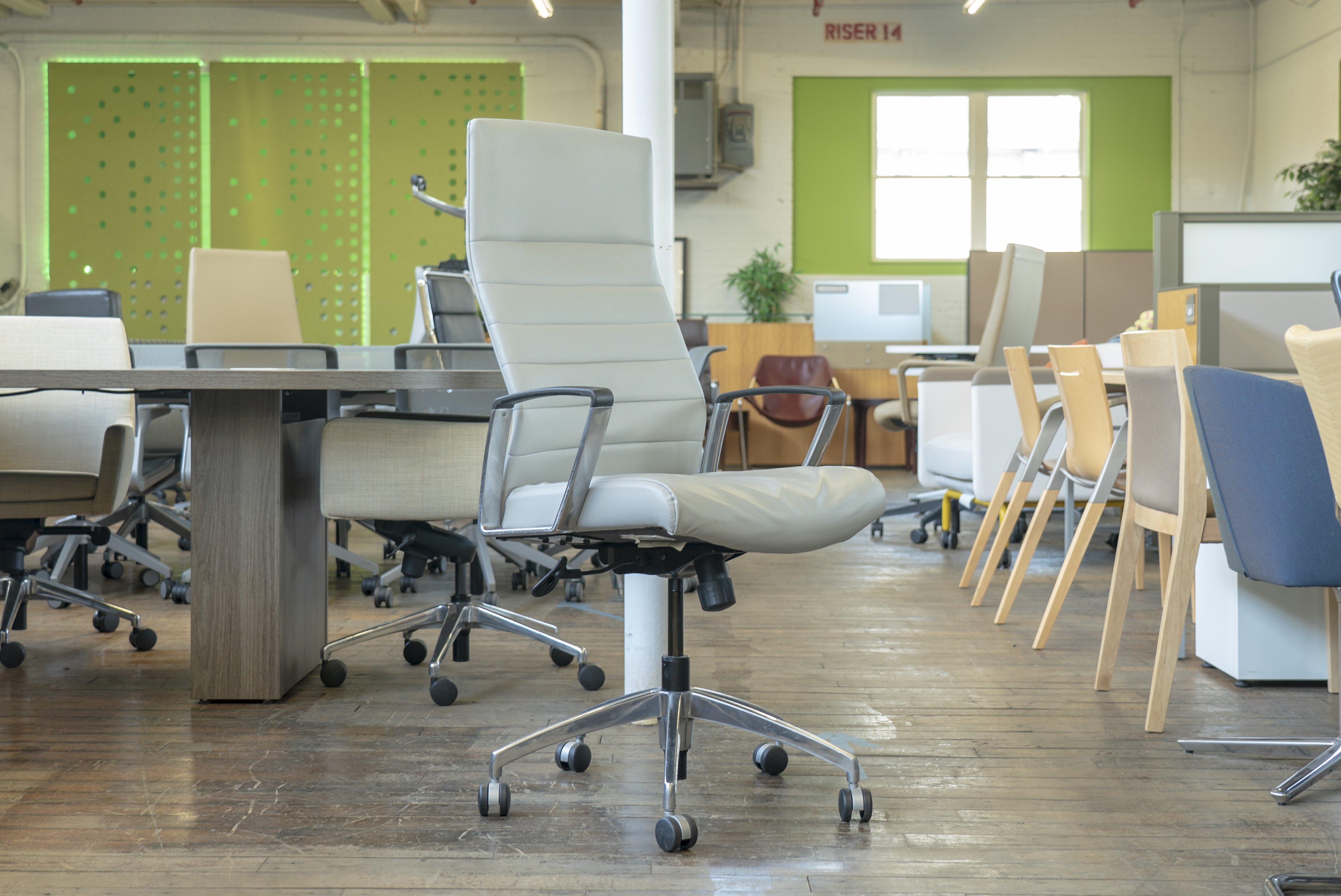 paoli-svelte-graleather-high-back-conference-chairs