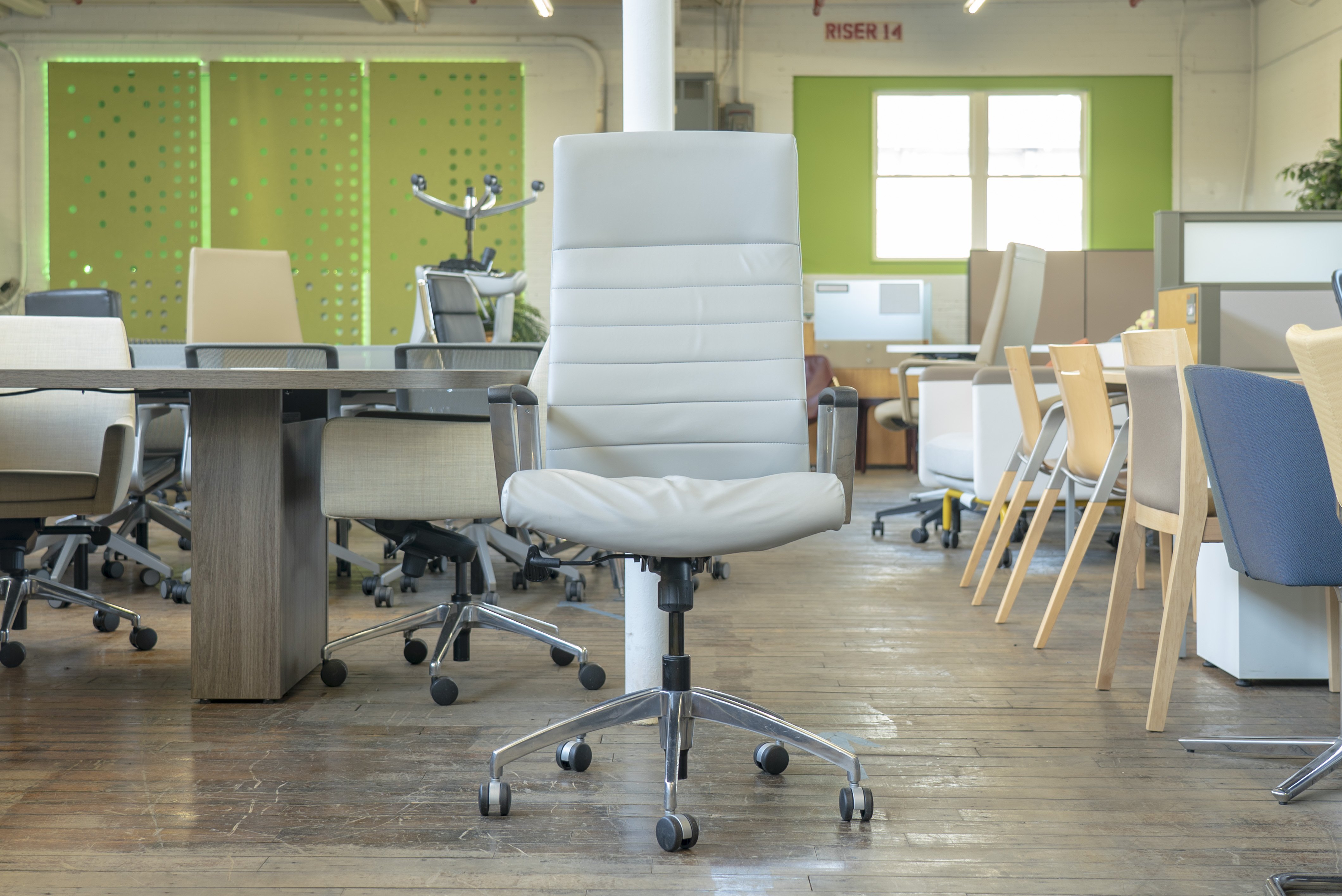 paoli-svelte-graleather-high-back-conference-chairs
