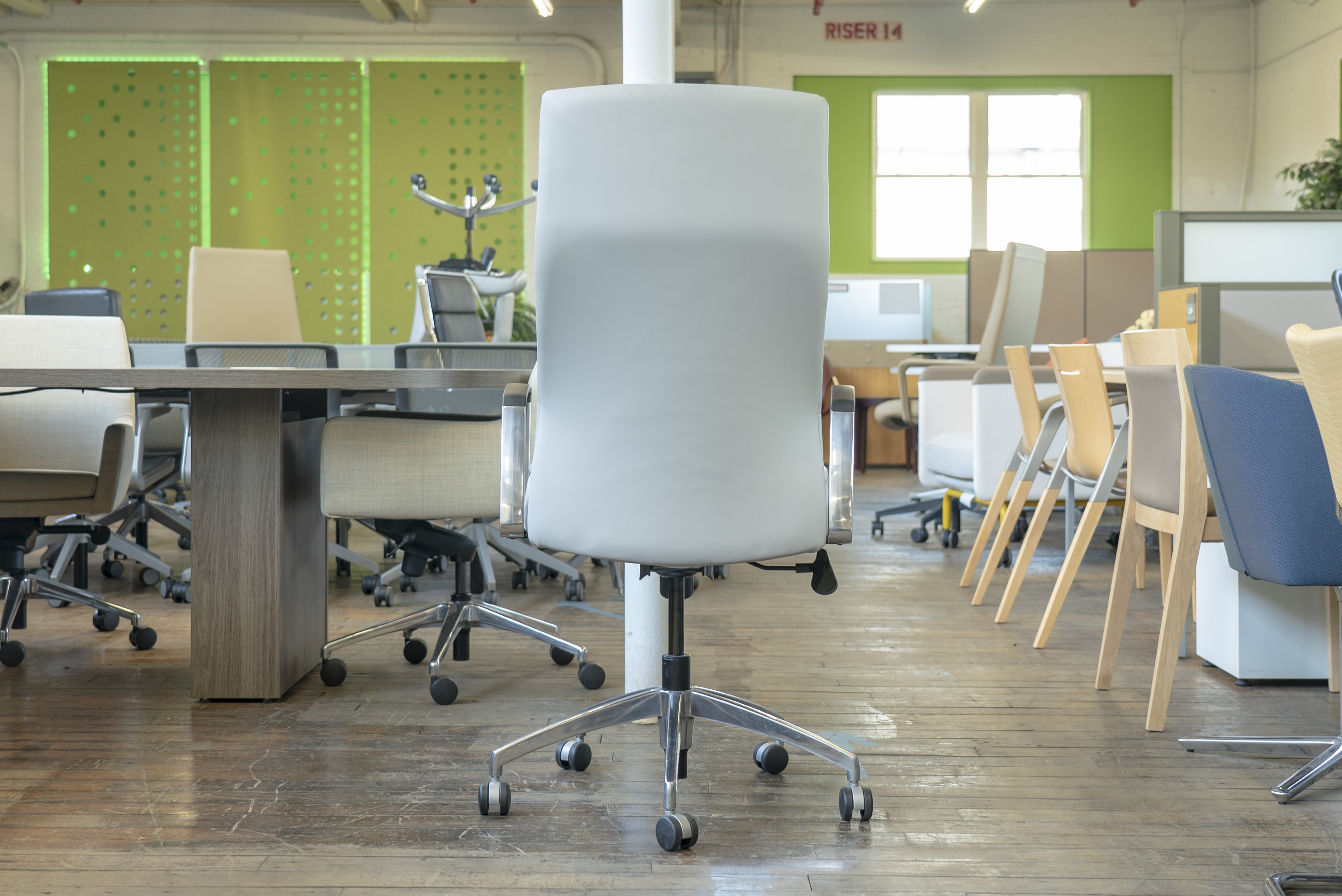paoli-svelte-graleather-high-back-conference-chairs