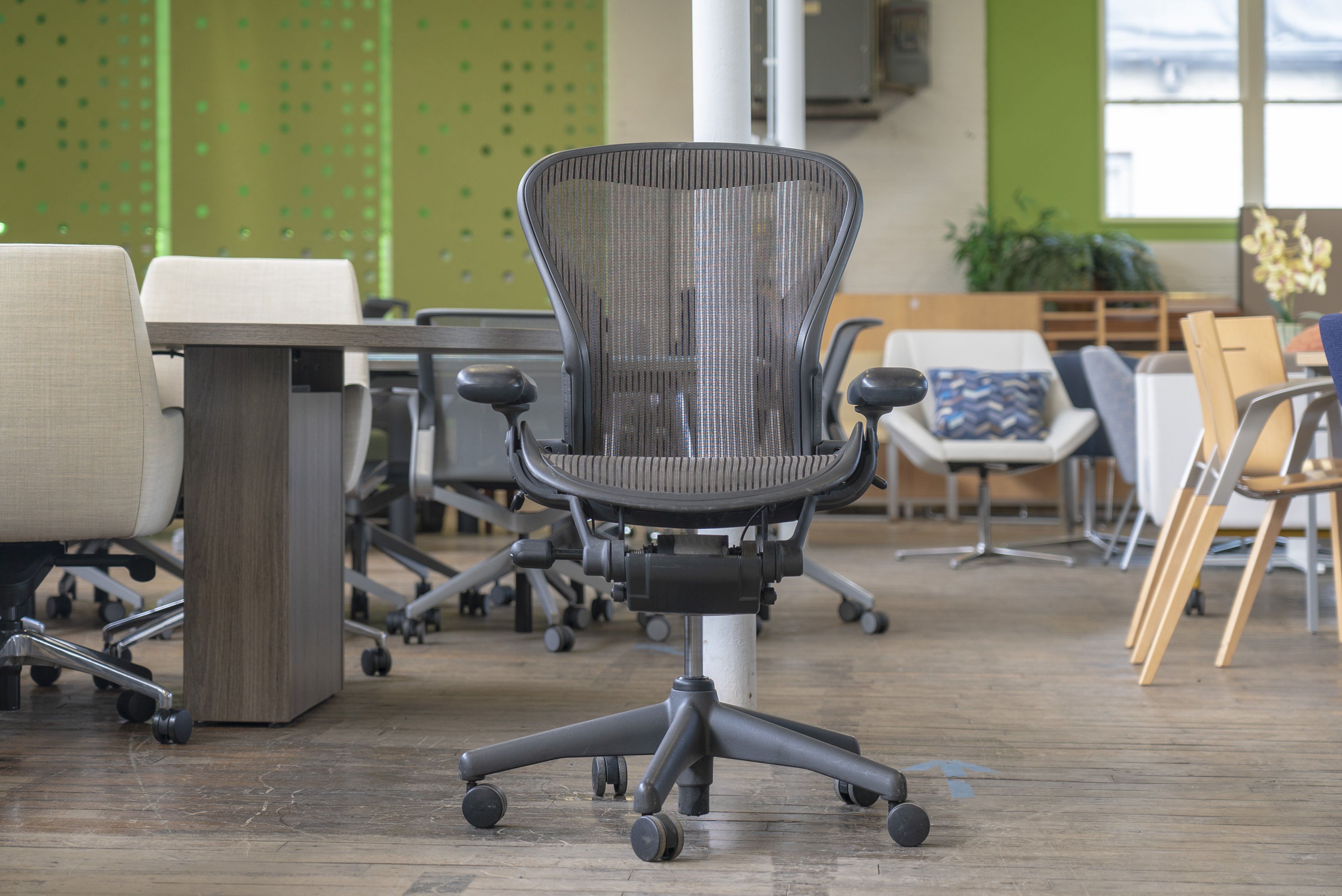 herman-miller-aeron-chairs-size-b