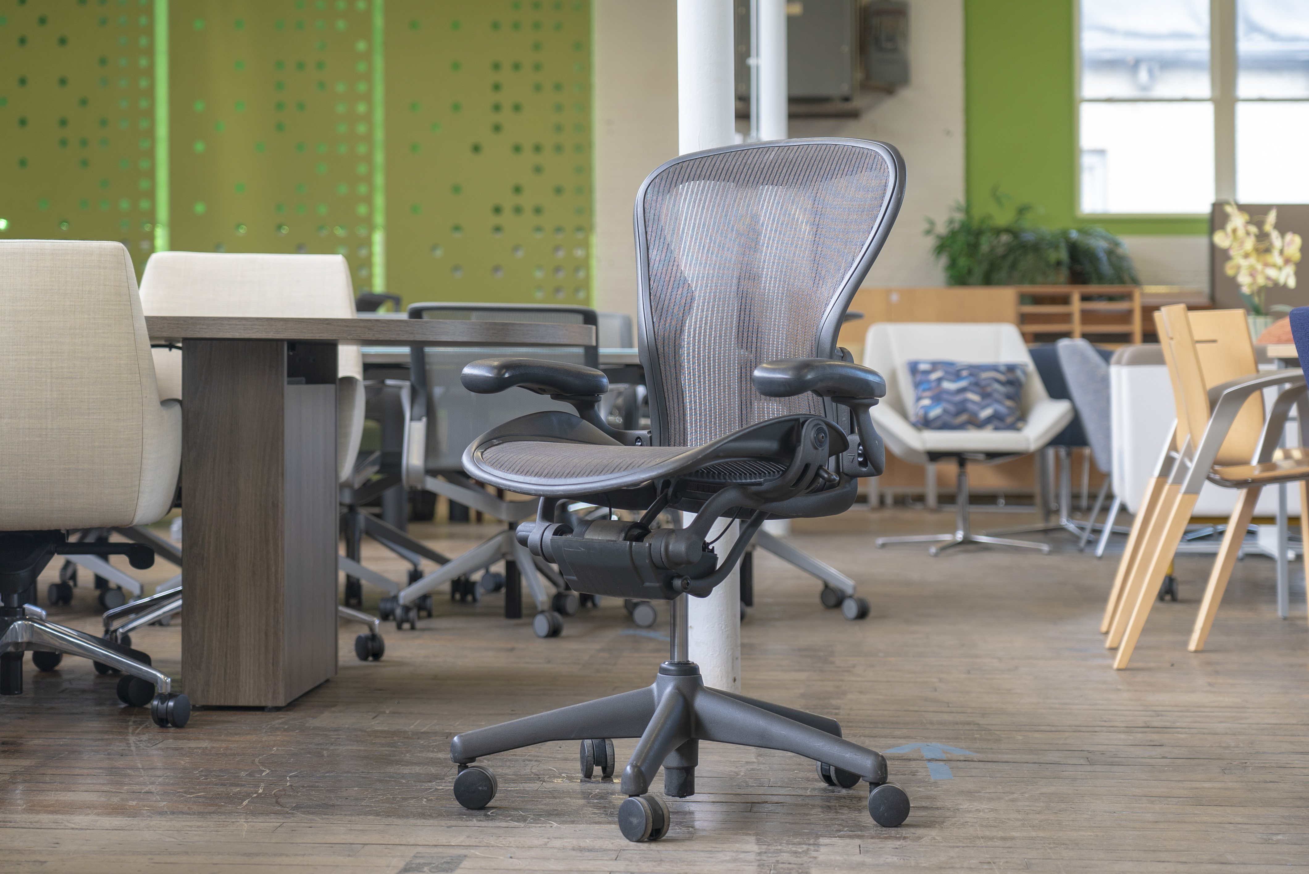 herman-miller-aeron-chairs-size-b