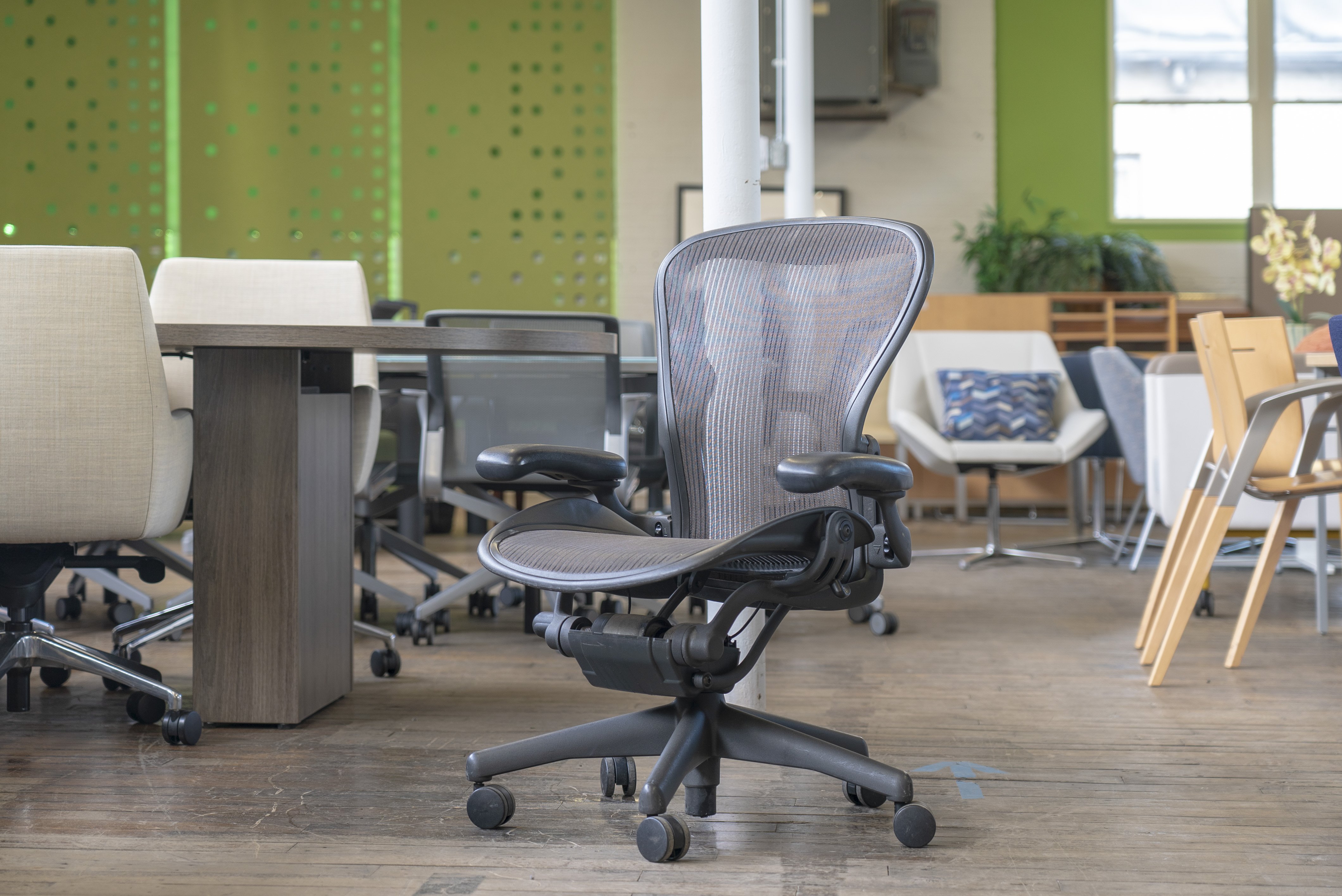 herman-miller-aeron-chairs-size-b