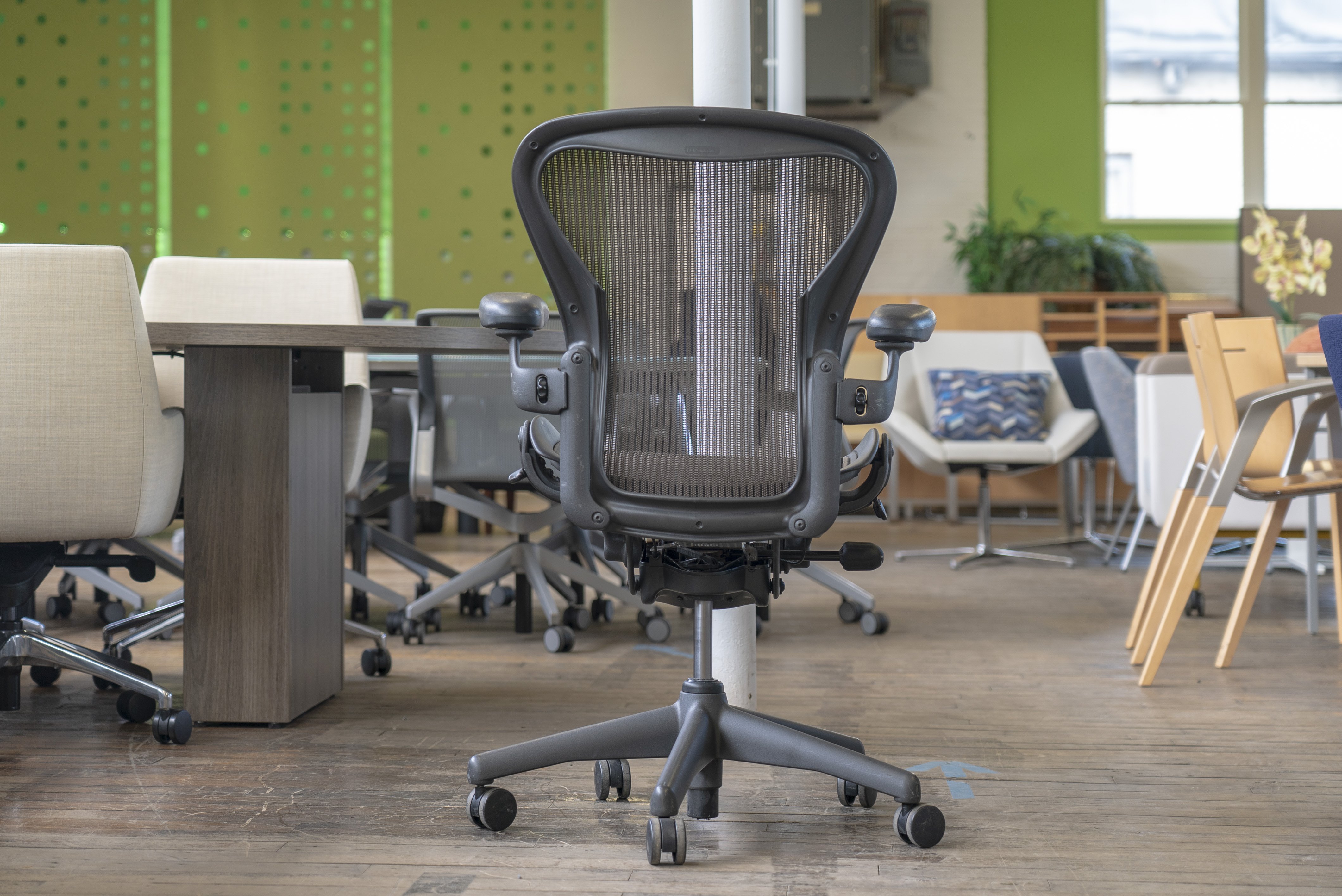 herman-miller-aeron-chairs-size-b