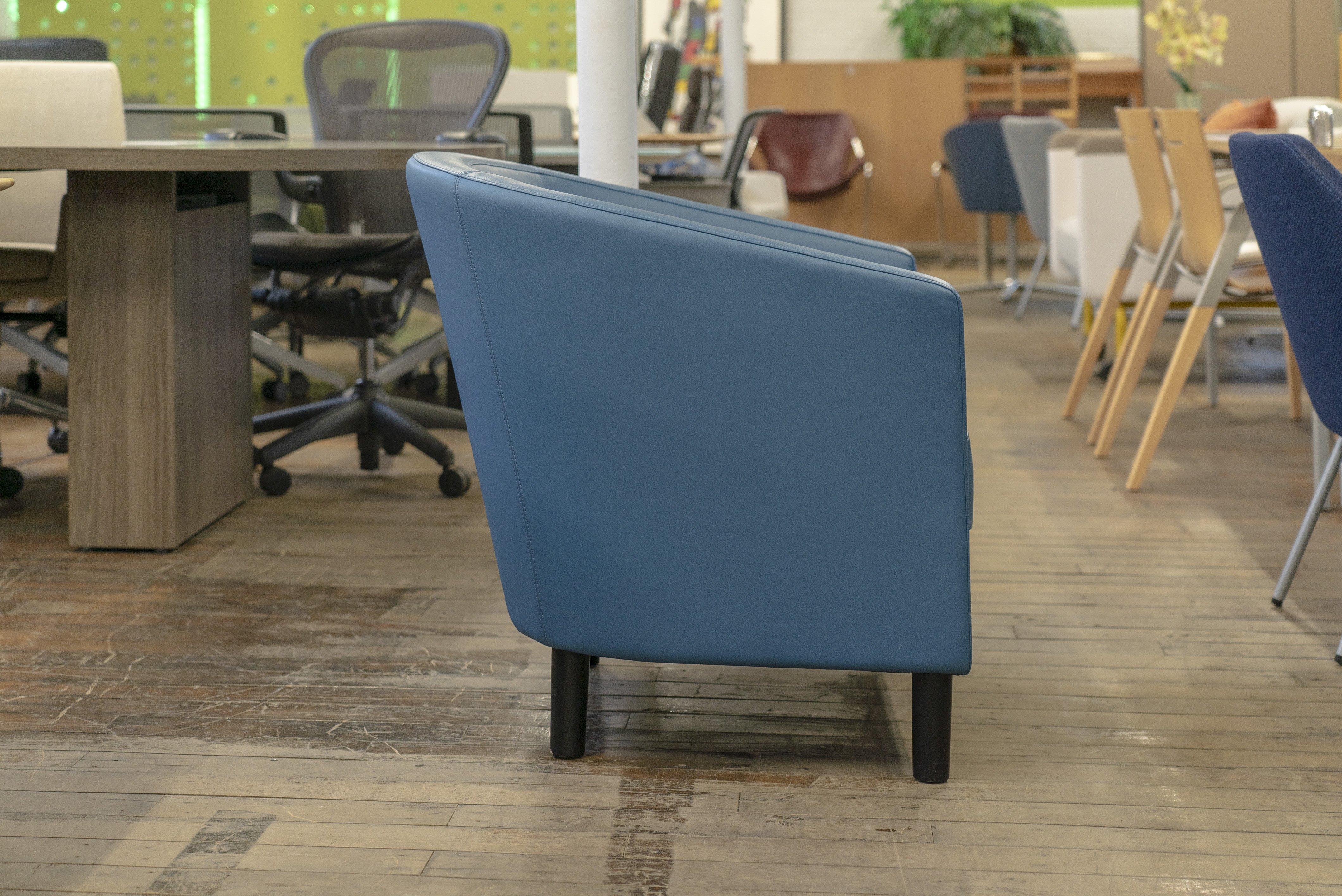 keilhauer-km-round-back-lounge