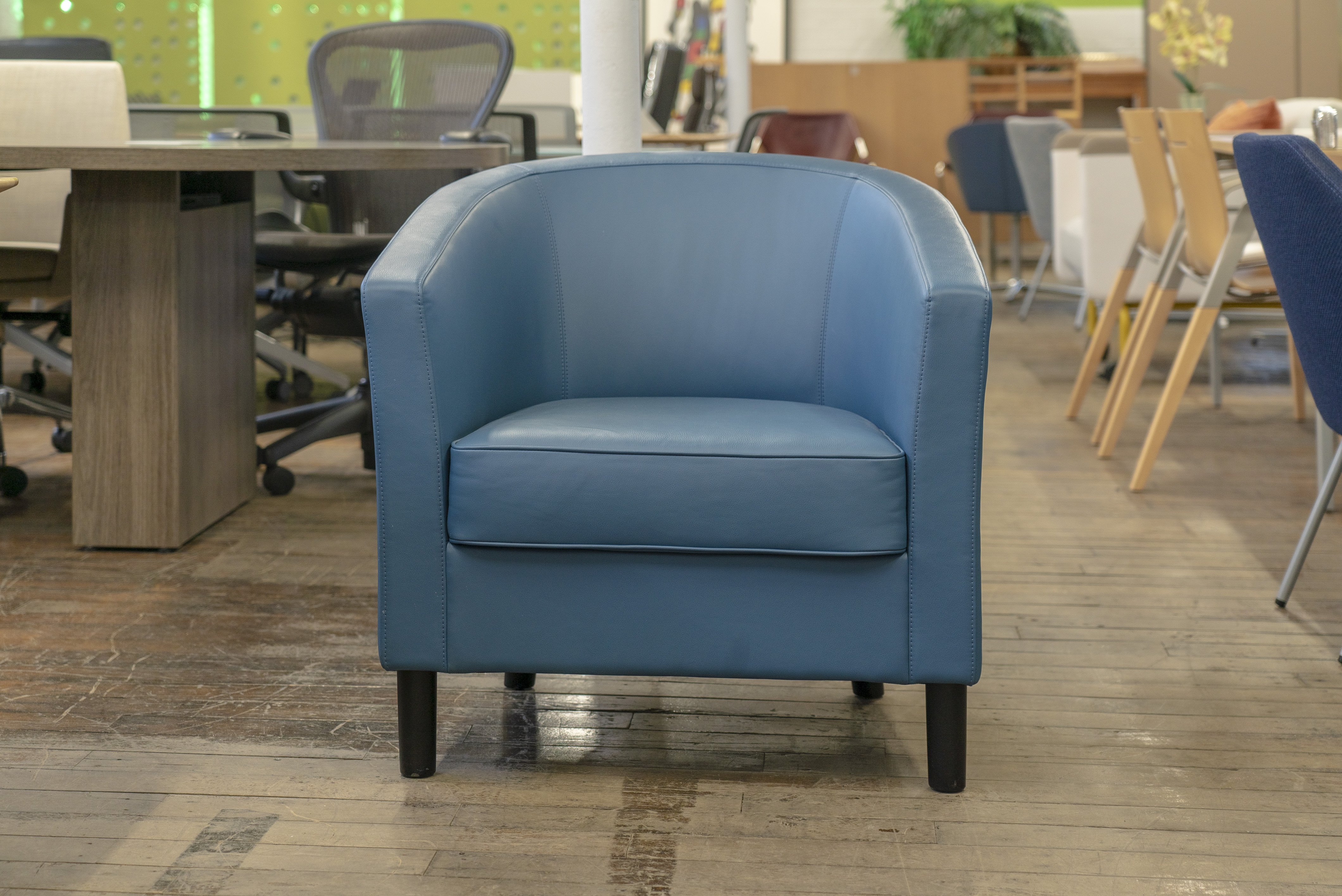 keilhauer-km-round-back-lounge