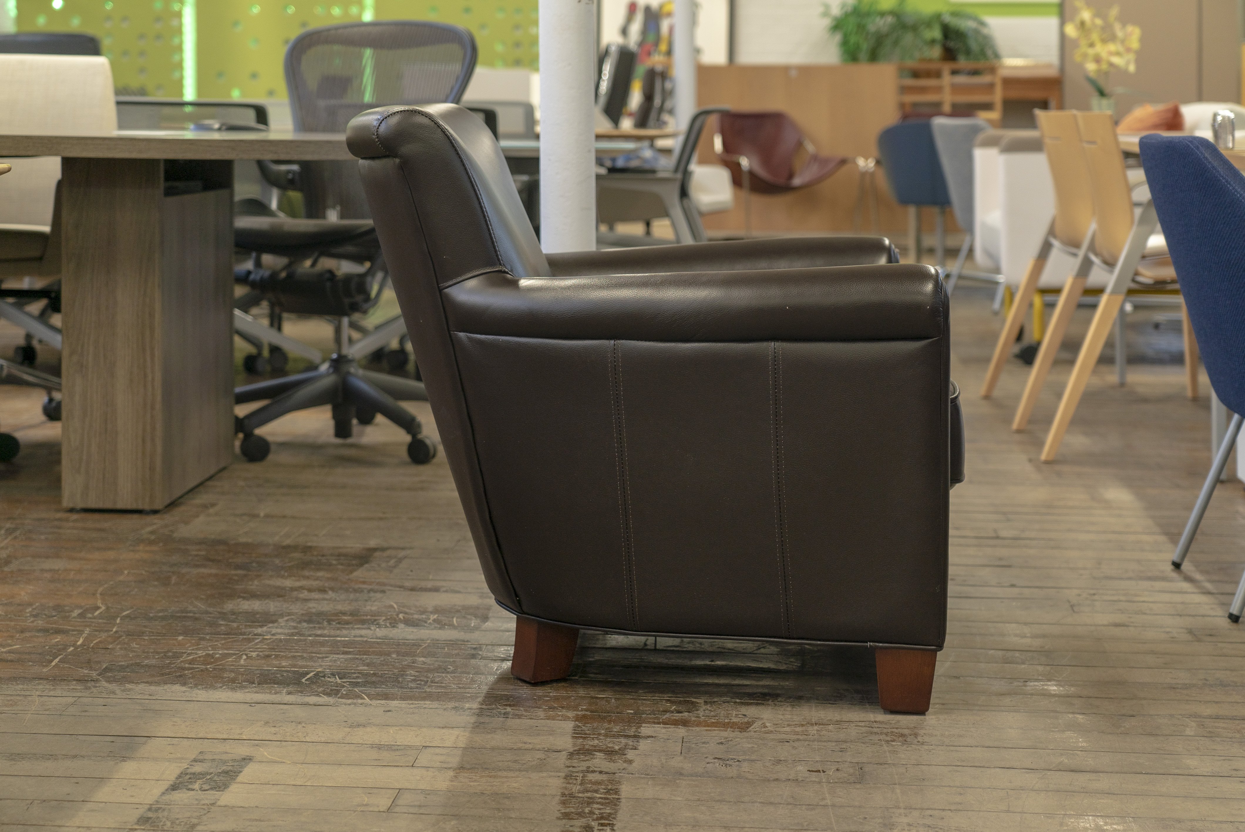 pottery-barn-irving-roll-arm-leather-armchair