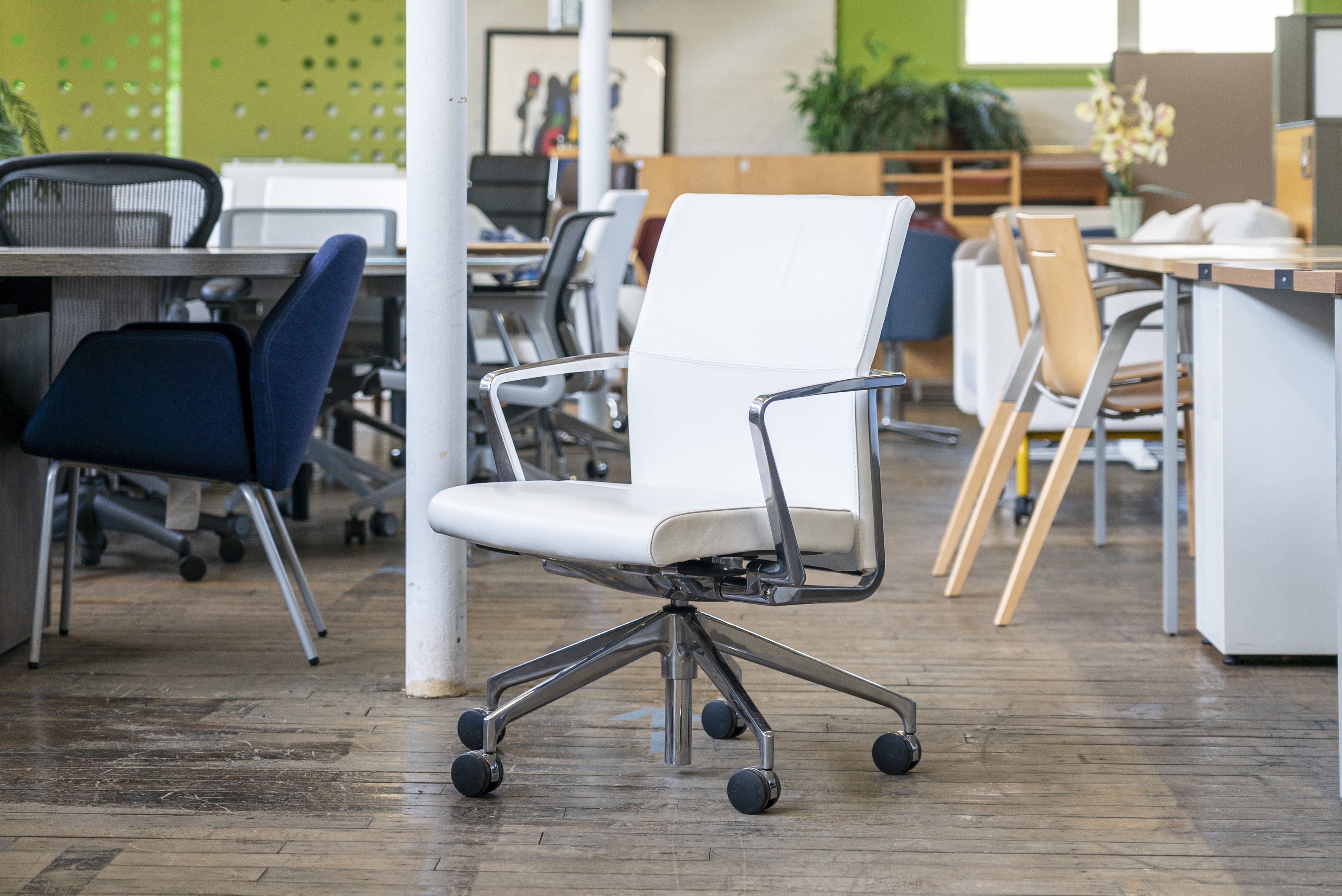 stylex-sava-leather-mid-back-conference-chairs