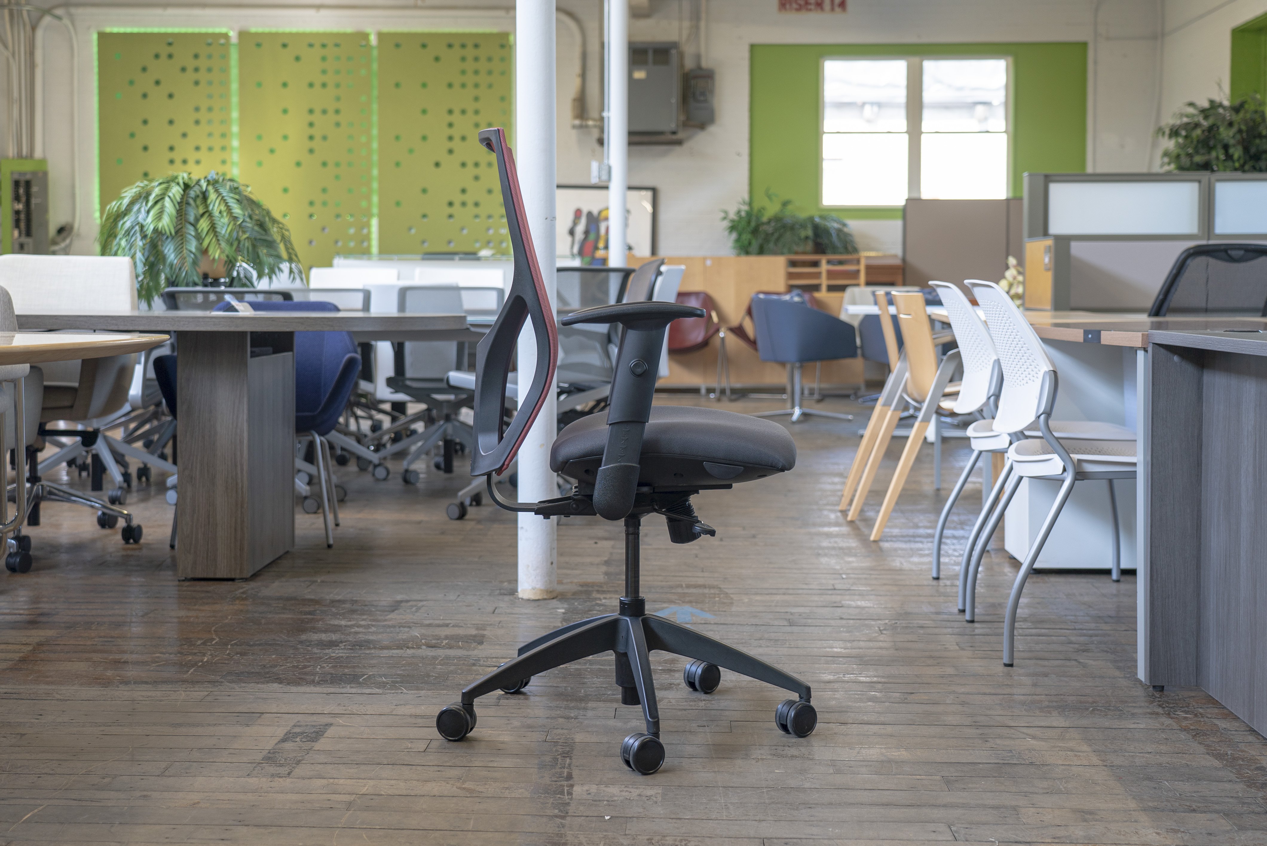 9to5-seating-vault-task-chairs