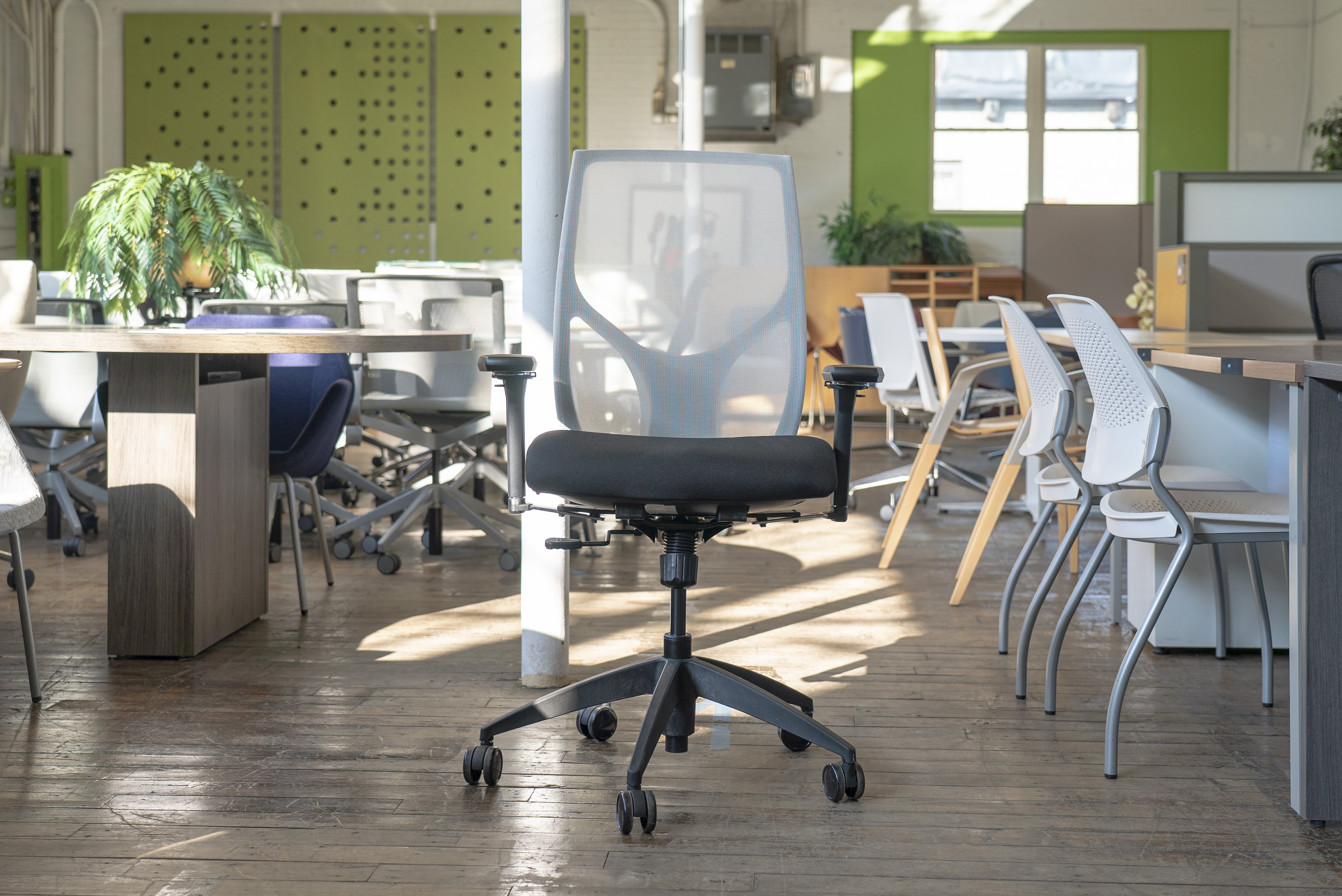 9to5-seating-vault-task-chairs