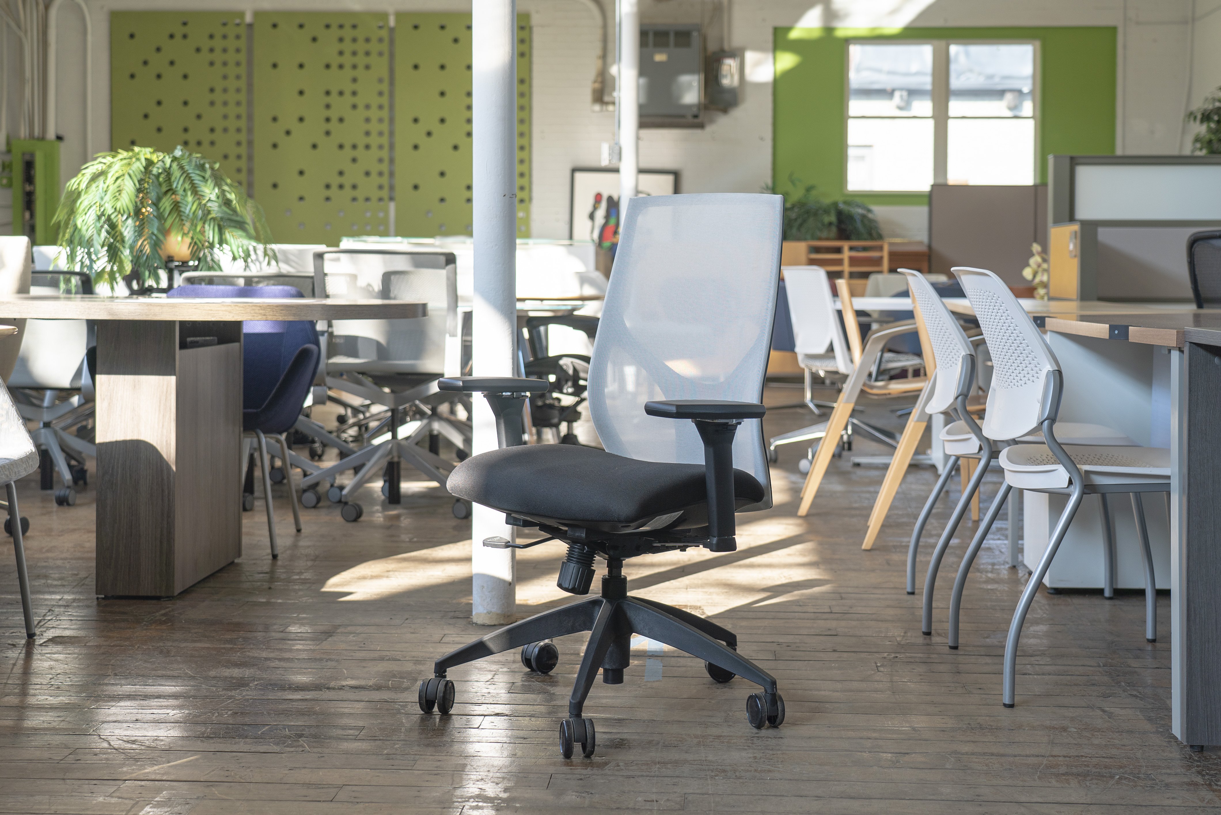 9to5-seating-vault-task-chairs