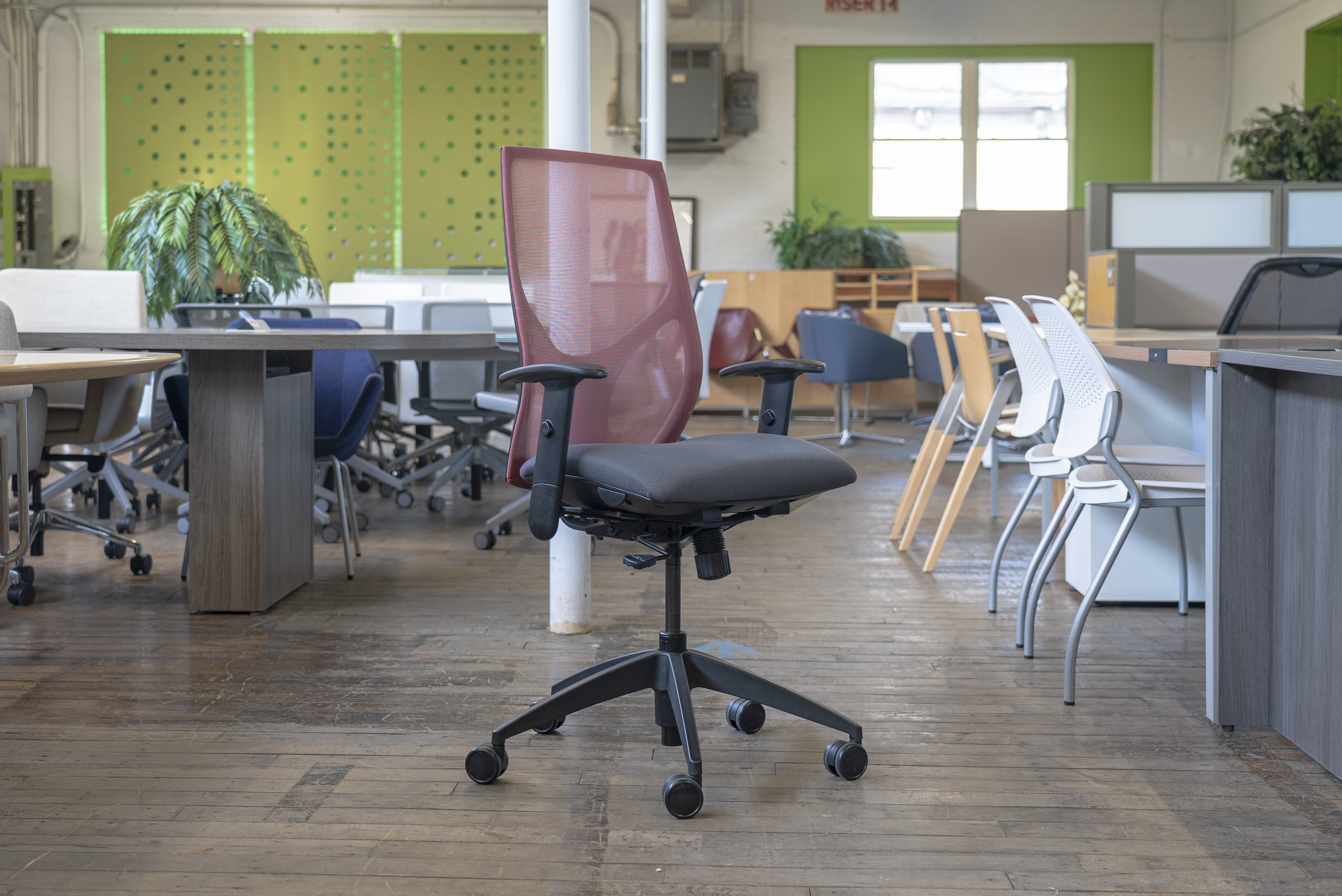 9to5-seating-vault-task-chairs