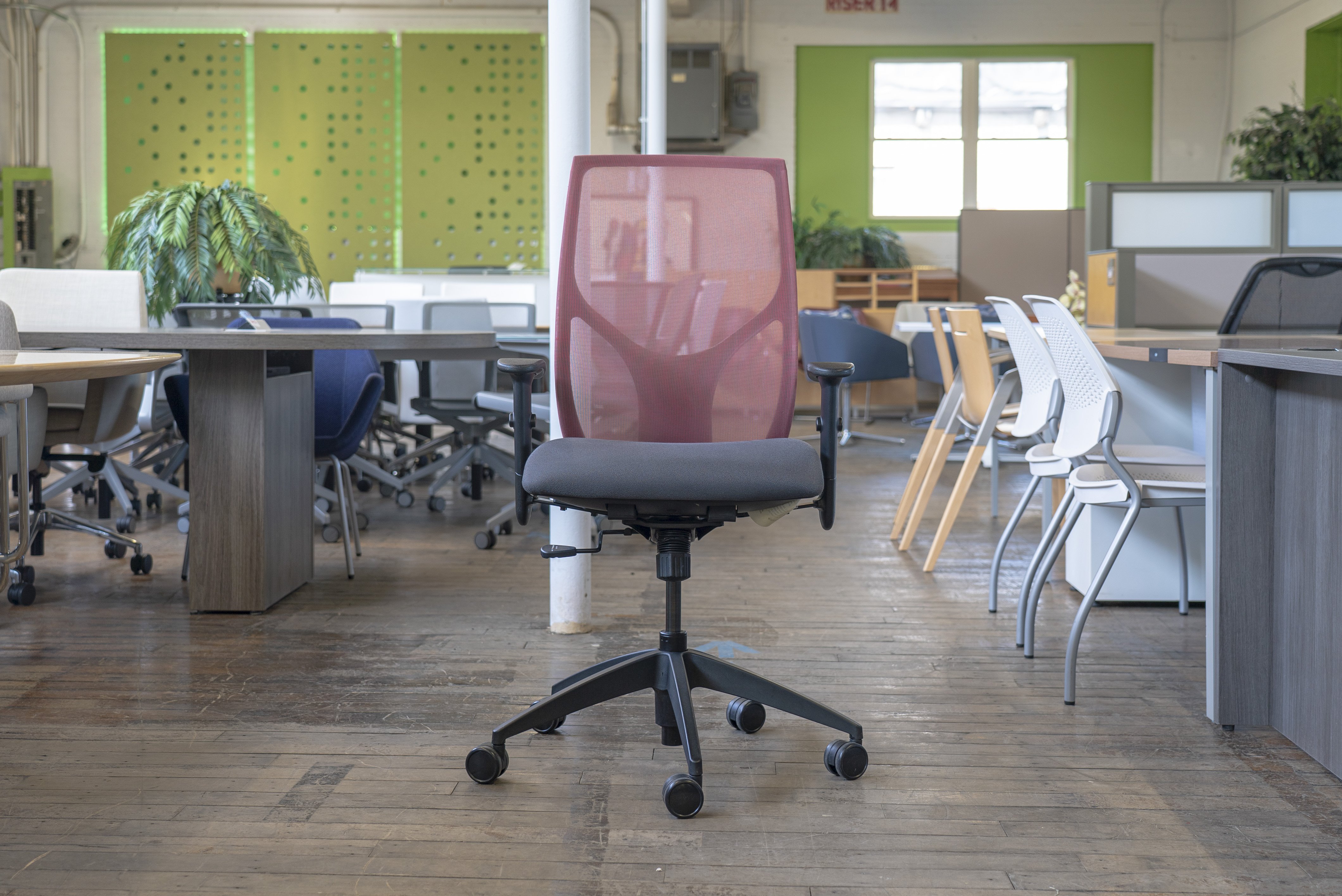 9to5-seating-vault-task-chairs
