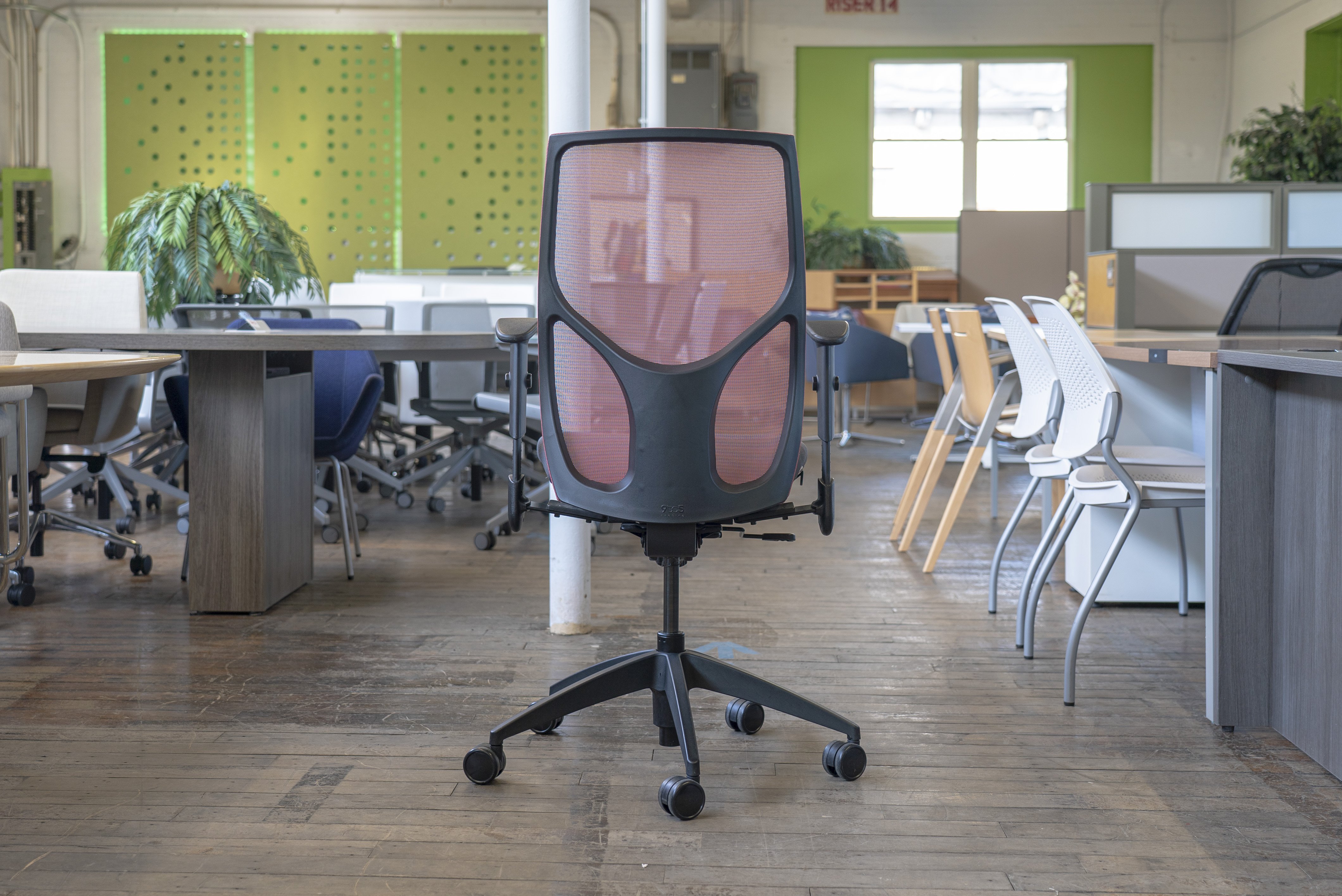 9to5-seating-vault-task-chairs